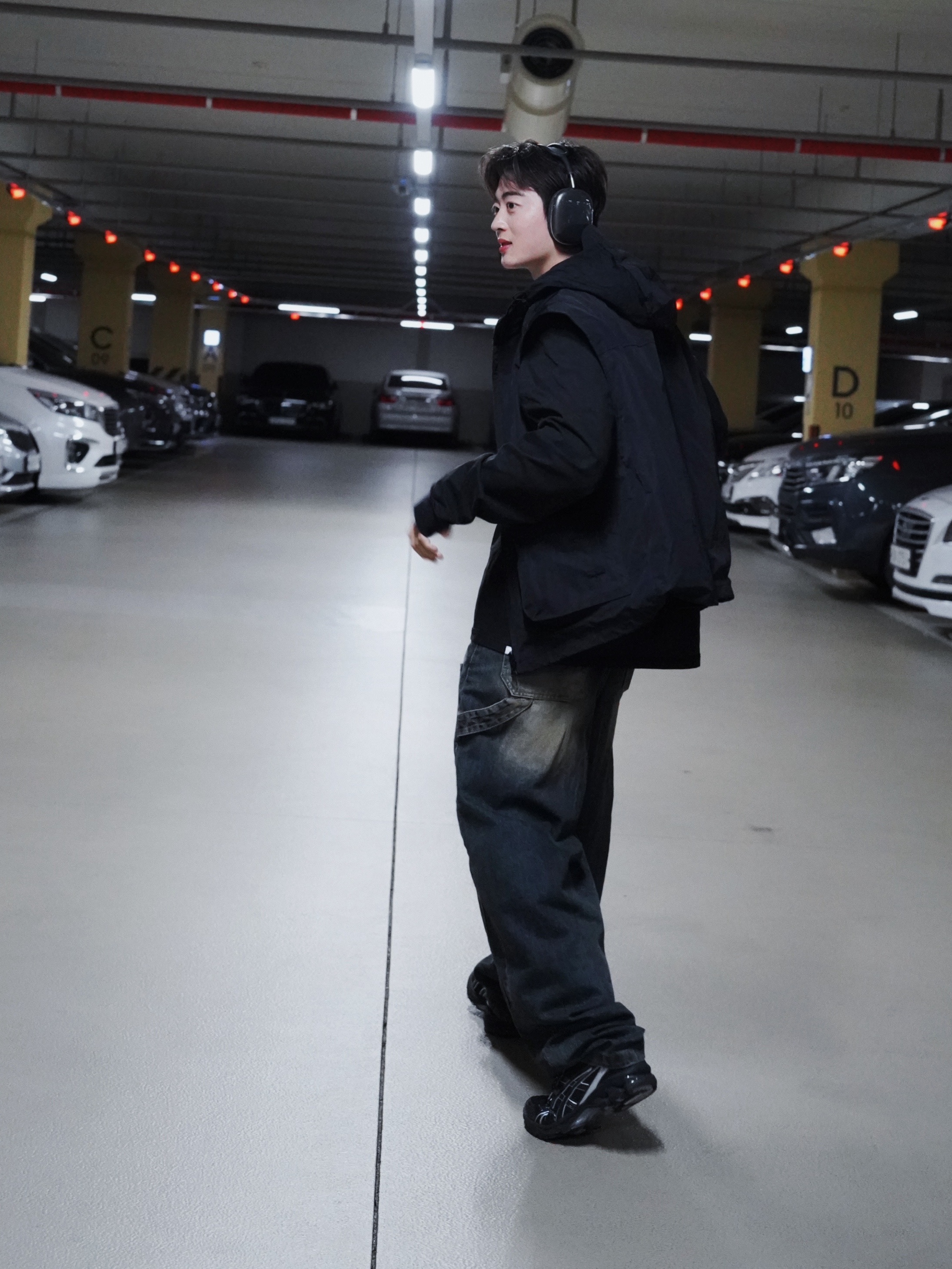 Asics x Atmos x Undermycar Gel-Kayano 14 Black Pure Silver 착용 스타일 - 2