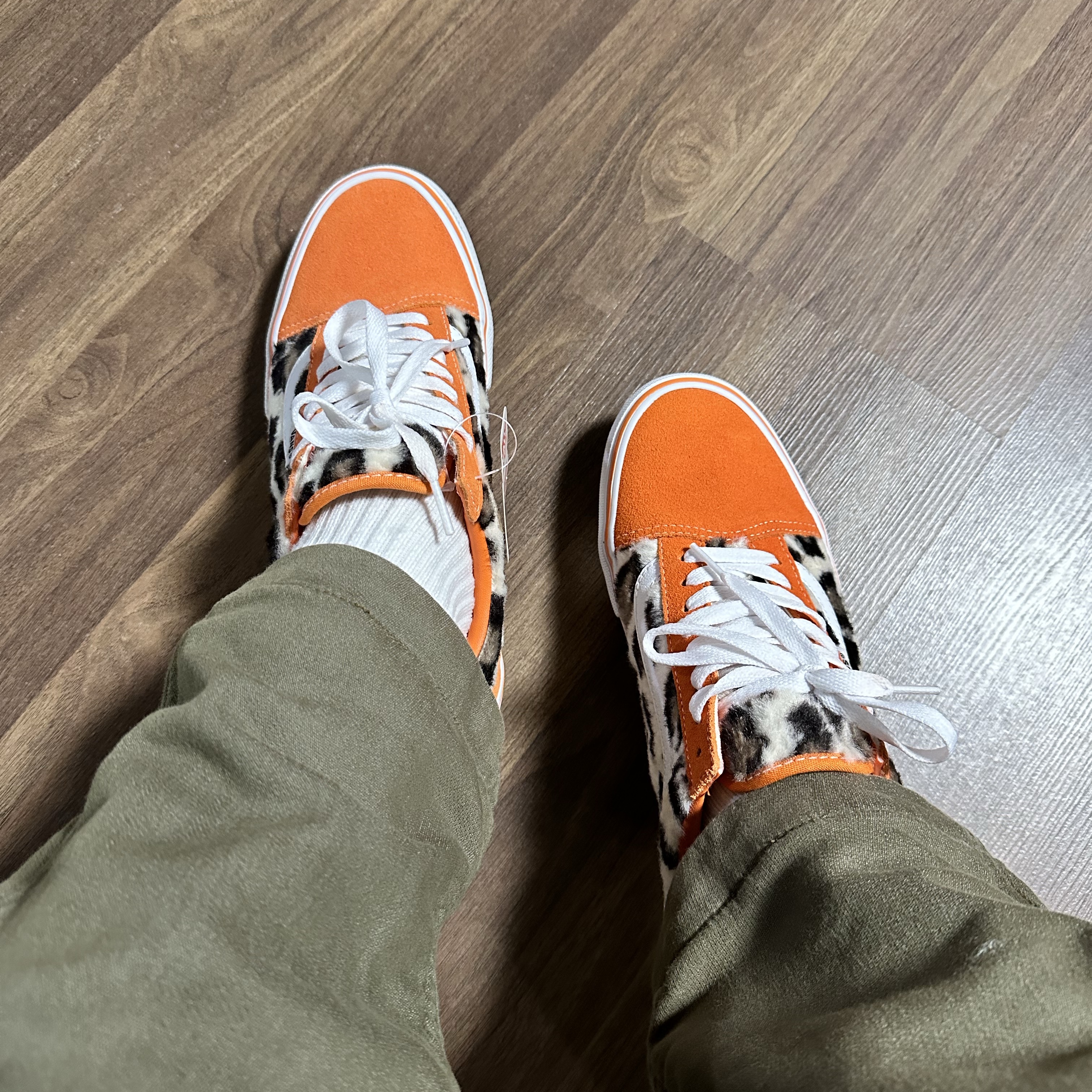 Vans x Supreme Leopard Old Skool Orange 착용 스타일 - 1