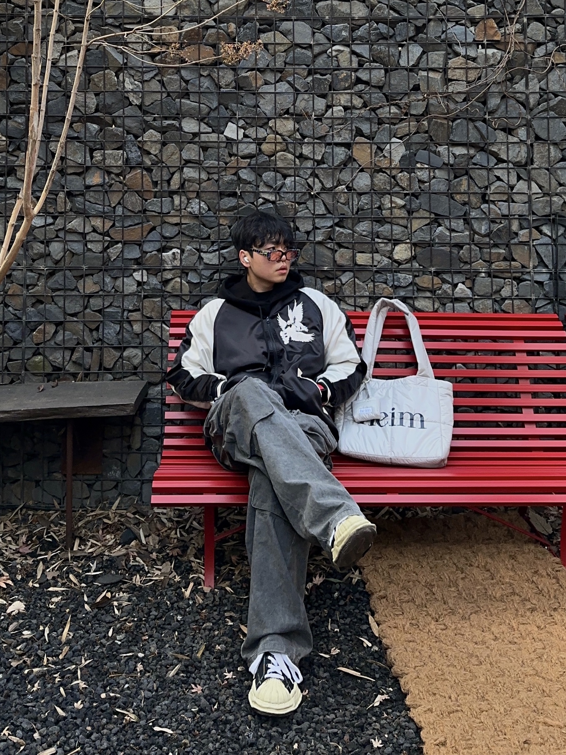 Maison Mihara Yasuhiro Blakey VL OG Sole Canvas Low-top Sneakers Black 착용 스타일 - 4