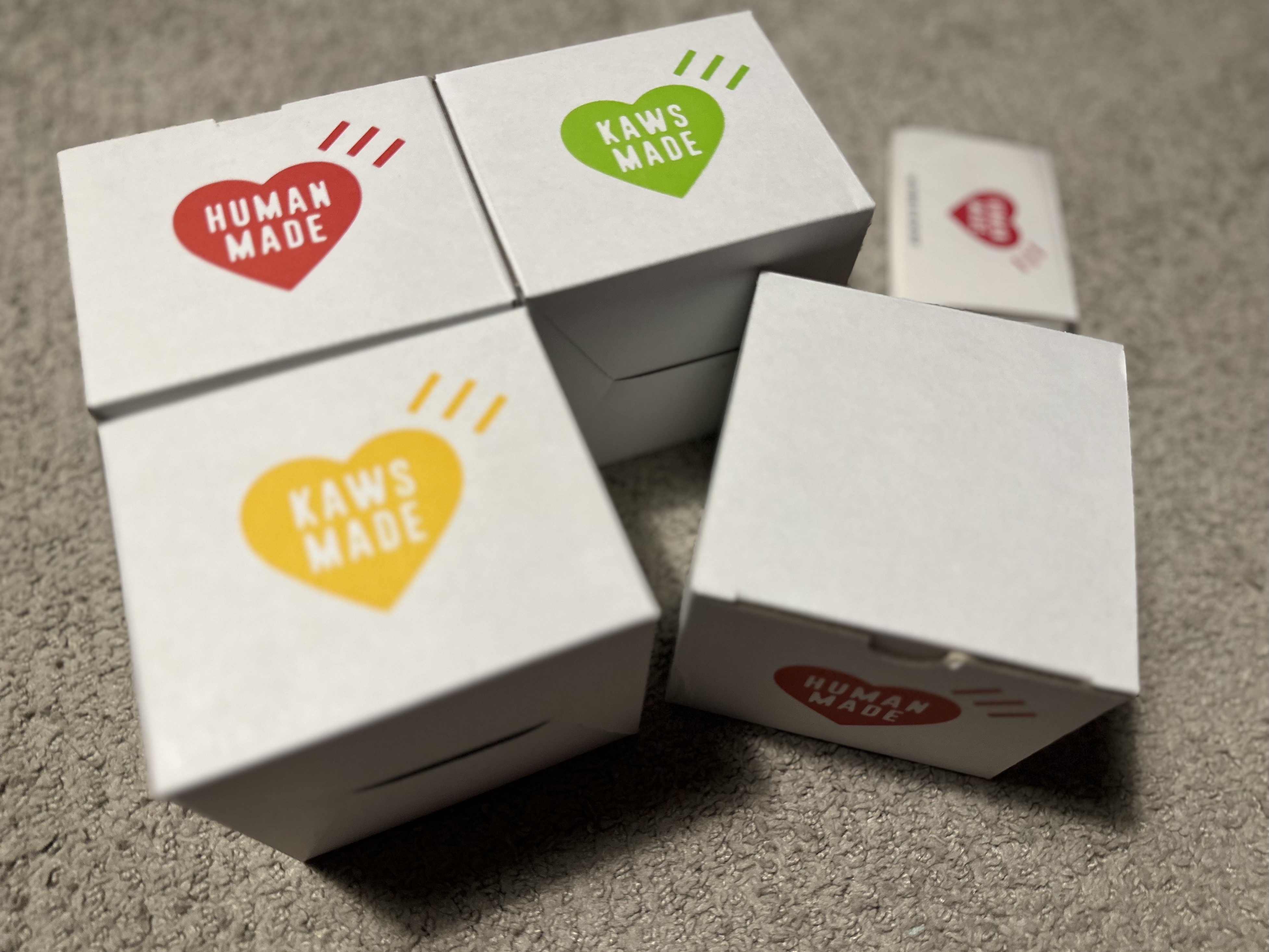 Human Made x Kaws Coffee Mug #1 White, Human Made x Kaws Coffee Mug #2 White 착용 스타일 - 4