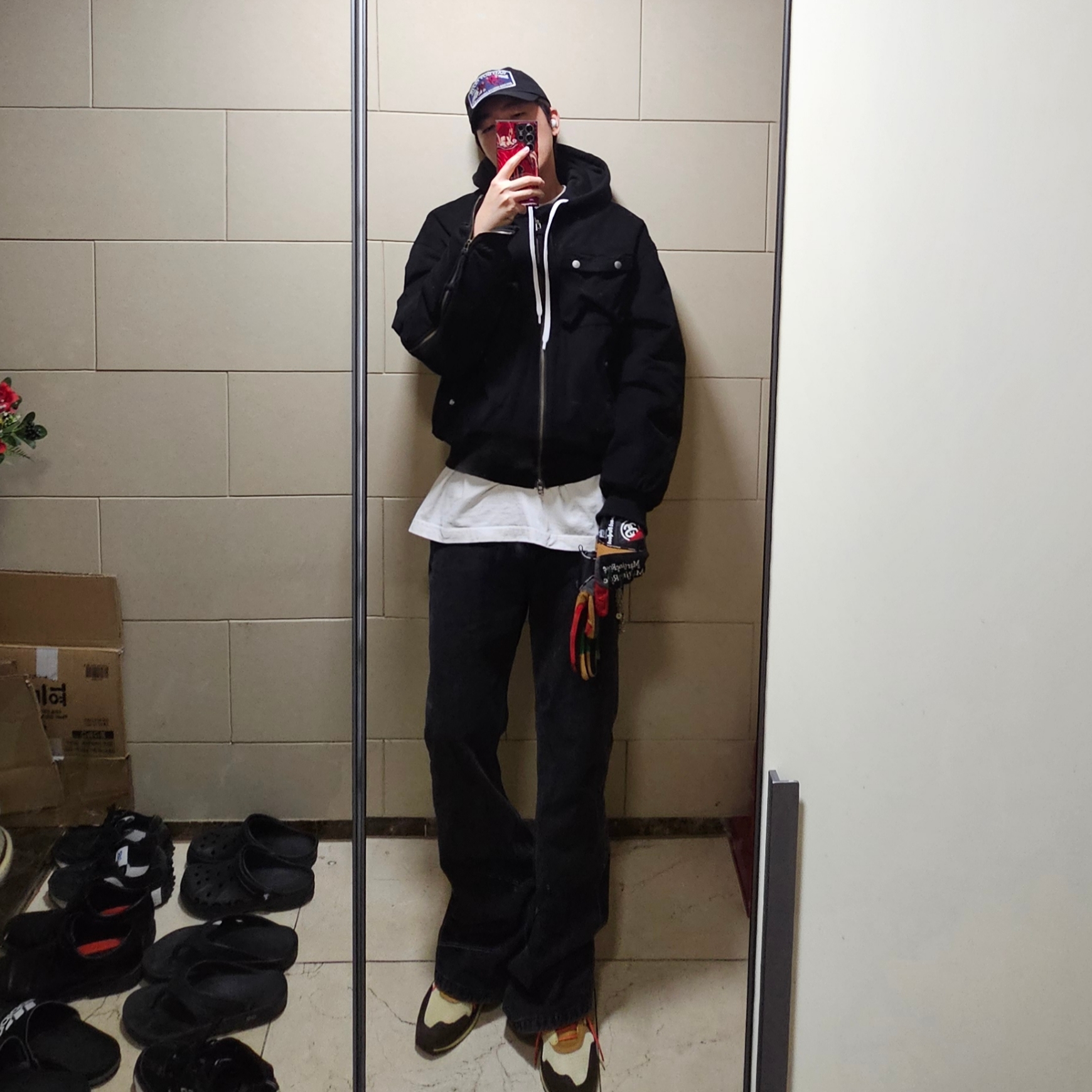 Stussy x Martine Rose Driving Gloves, Nike x Travis Scott Air Max 1 Cact.us Brown 착용 스타일