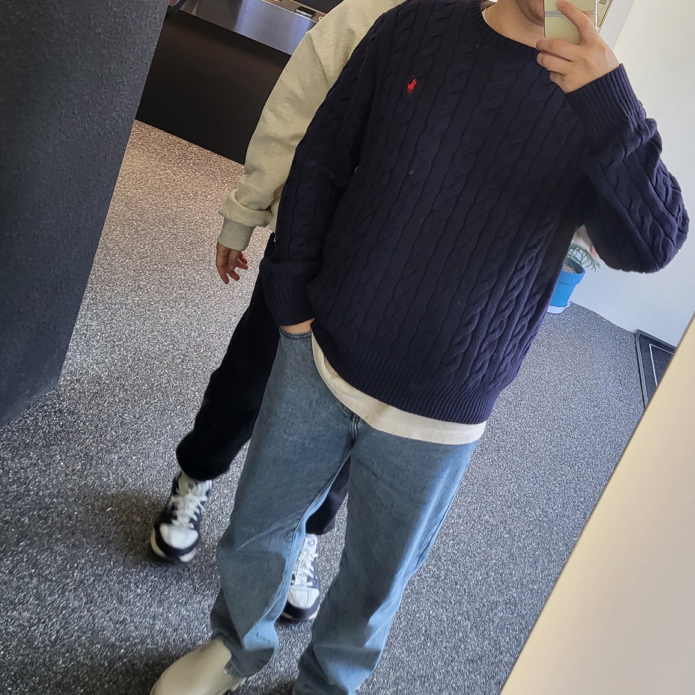 IAB Studio Sweatpants Black White - 23SS, IAB Studio Half Zip-Up Oatmeal Burgundy 착용 스타일 - 3
