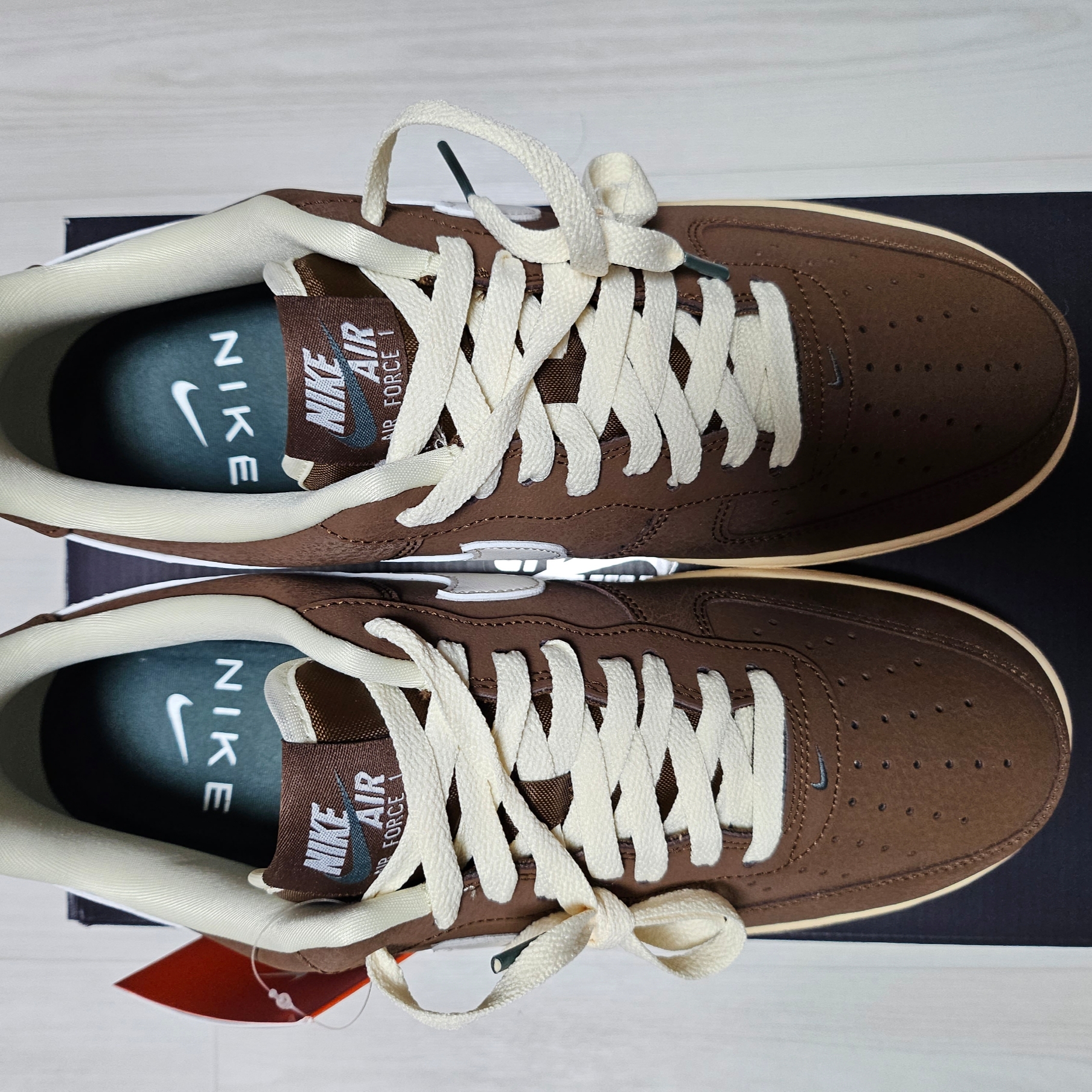 Nike Air Force 1 '07 Cacao Wow Coconut Milk 착용 스타일 - 2