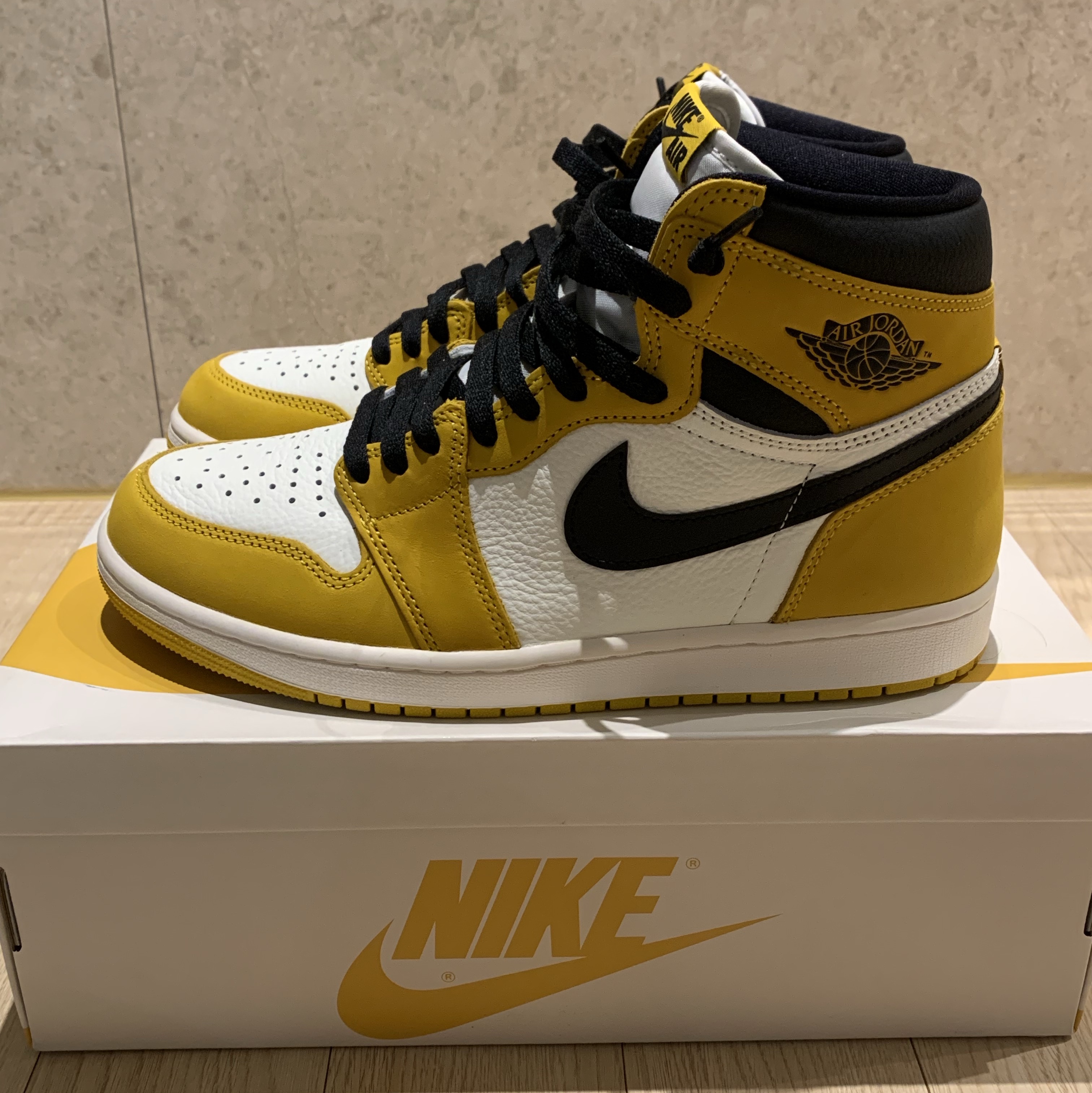 Jordan 1 Retro High OG Yellow Ochre 착용 스타일