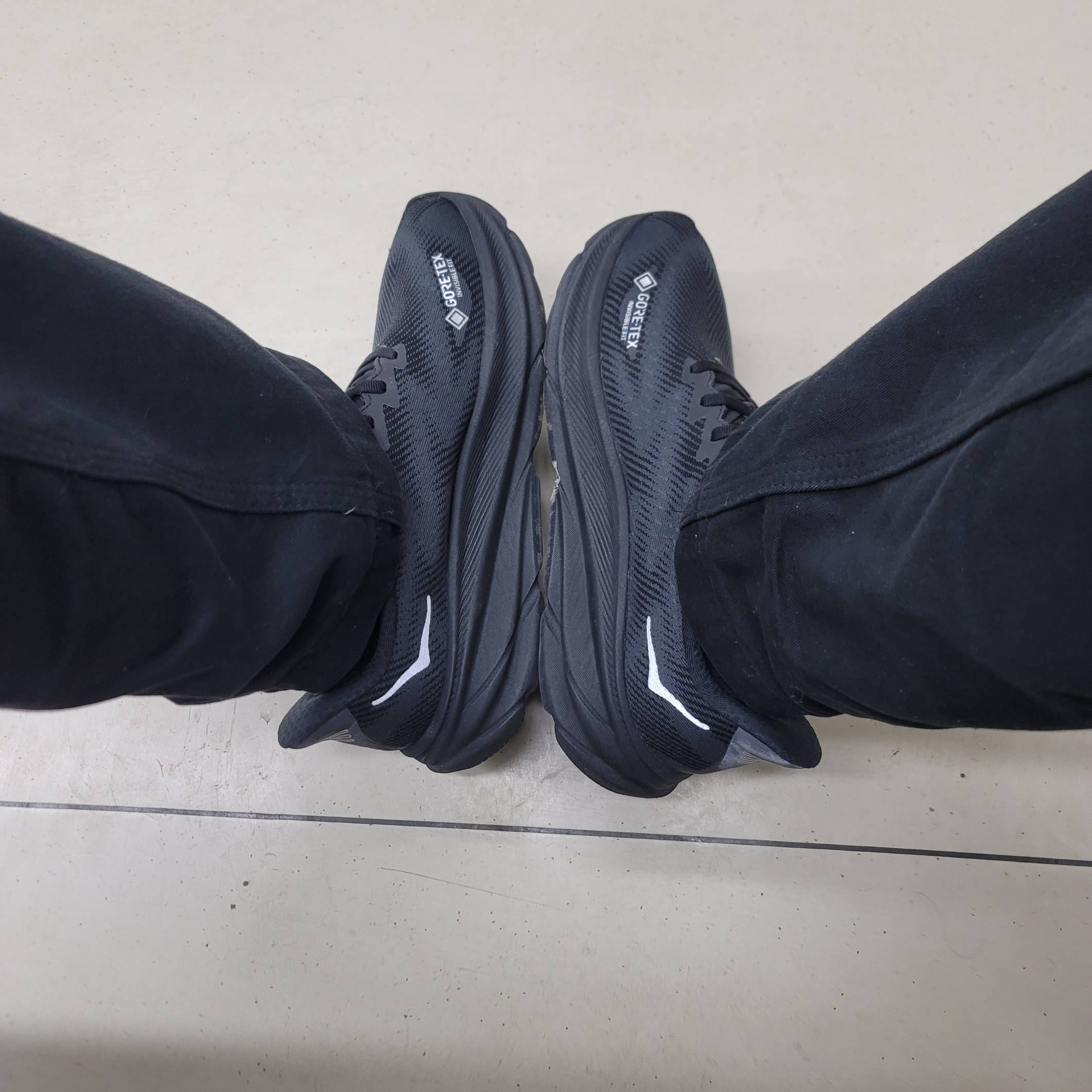 Hoka Clifton 9 GTX - 24SS 착용 스타일