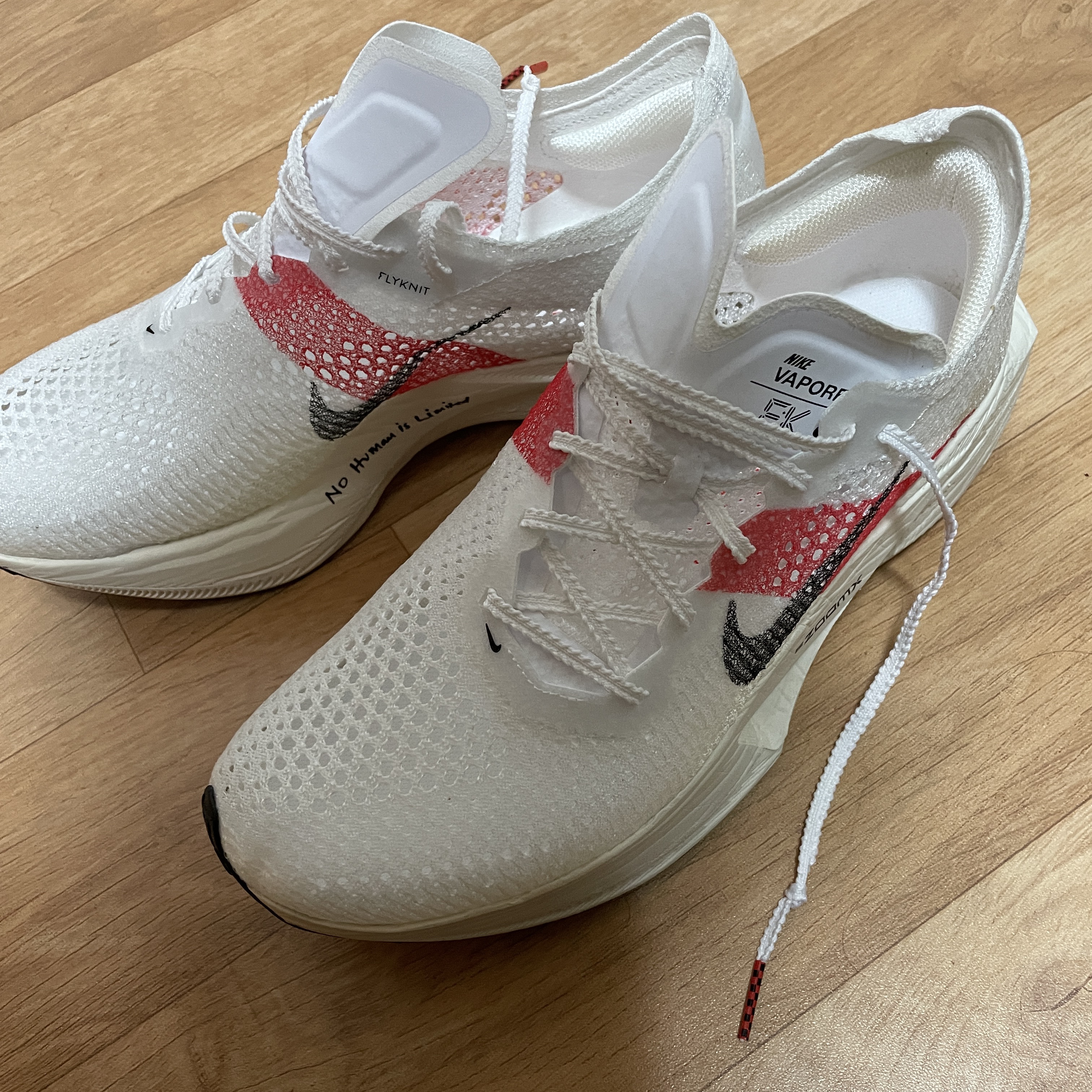 Nike ZoomX Vaporfly Next% 3 Eliud Kipchoge 착용 스타일