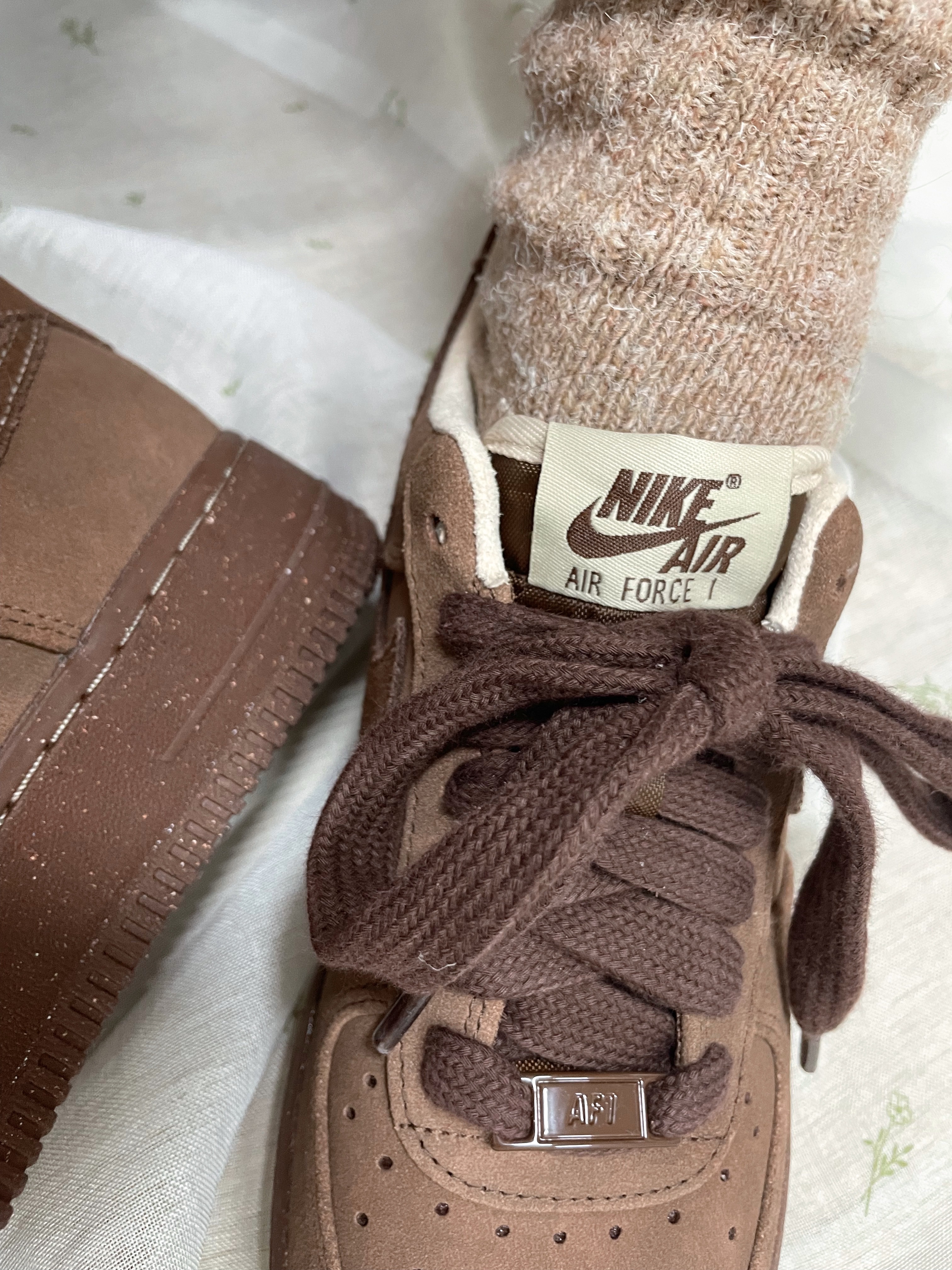 Nike Heritage 86 Futura Washed Cap Brown, (W) Nike Air Force 1 '07 Cacao Wow 착용 스타일 - 2