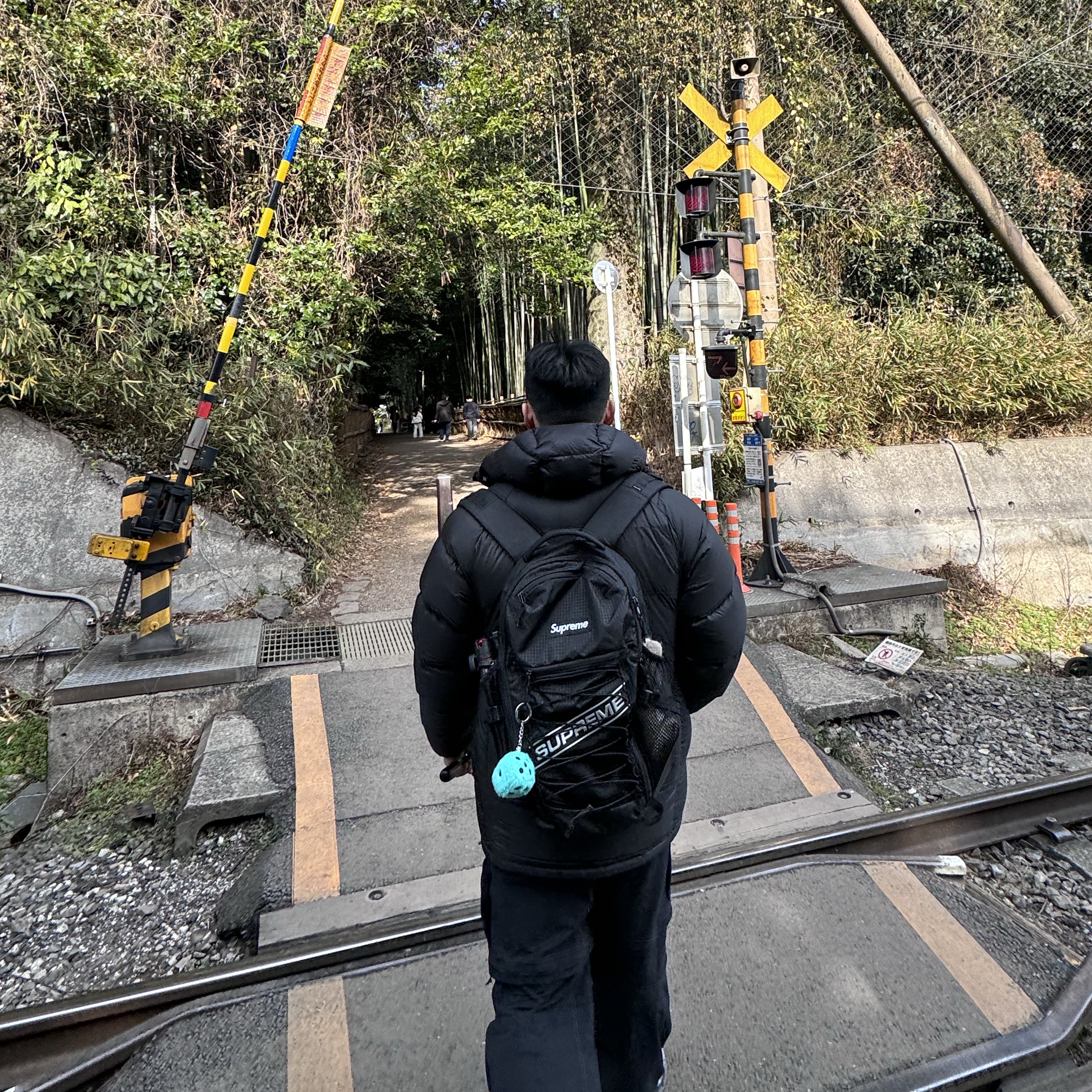 Supreme Backpack Black - 23FW, Nike ACG Smith Summit Cargo Pants Black - Asia 착용 스타일