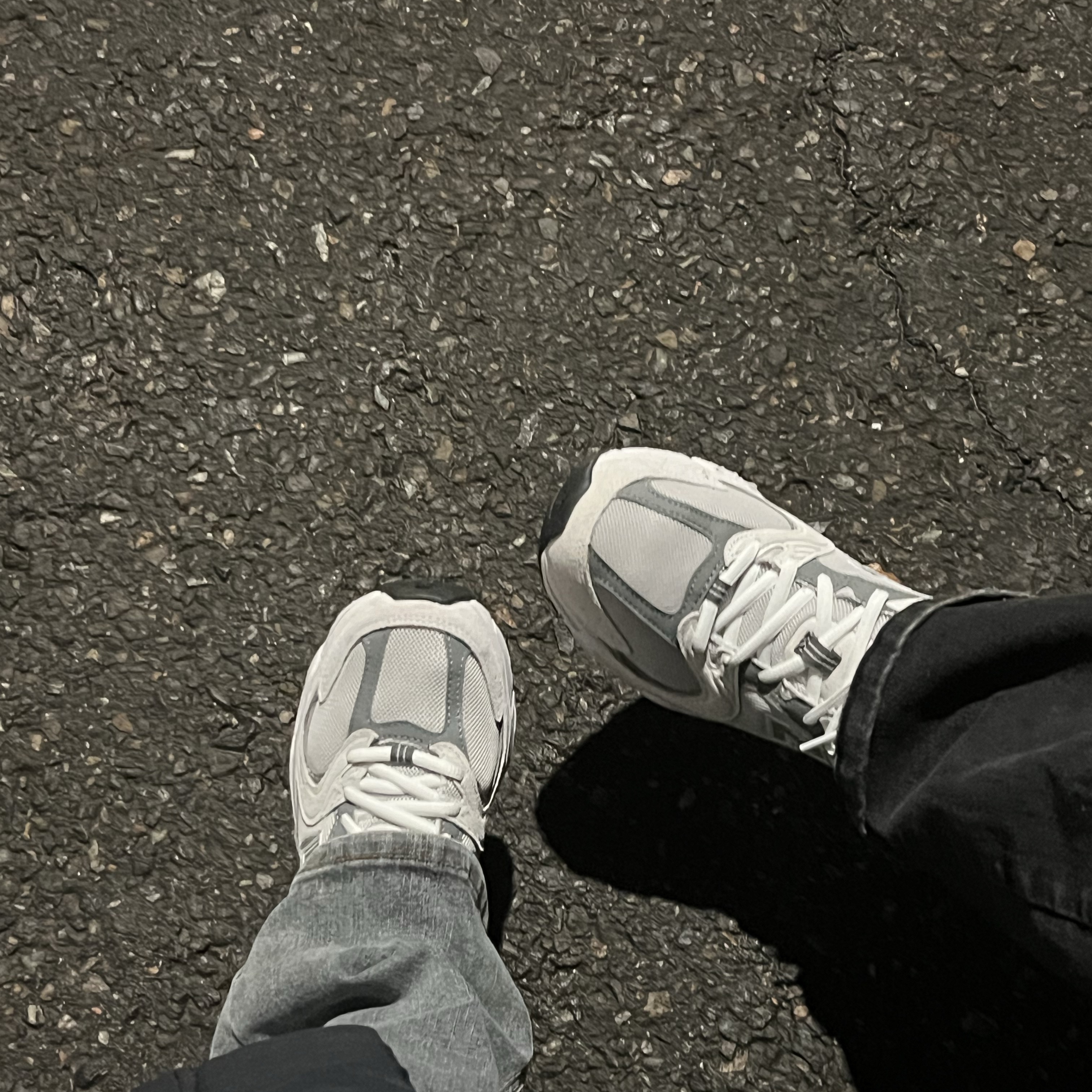 New Balance 530 Classic Grey 착용 스타일