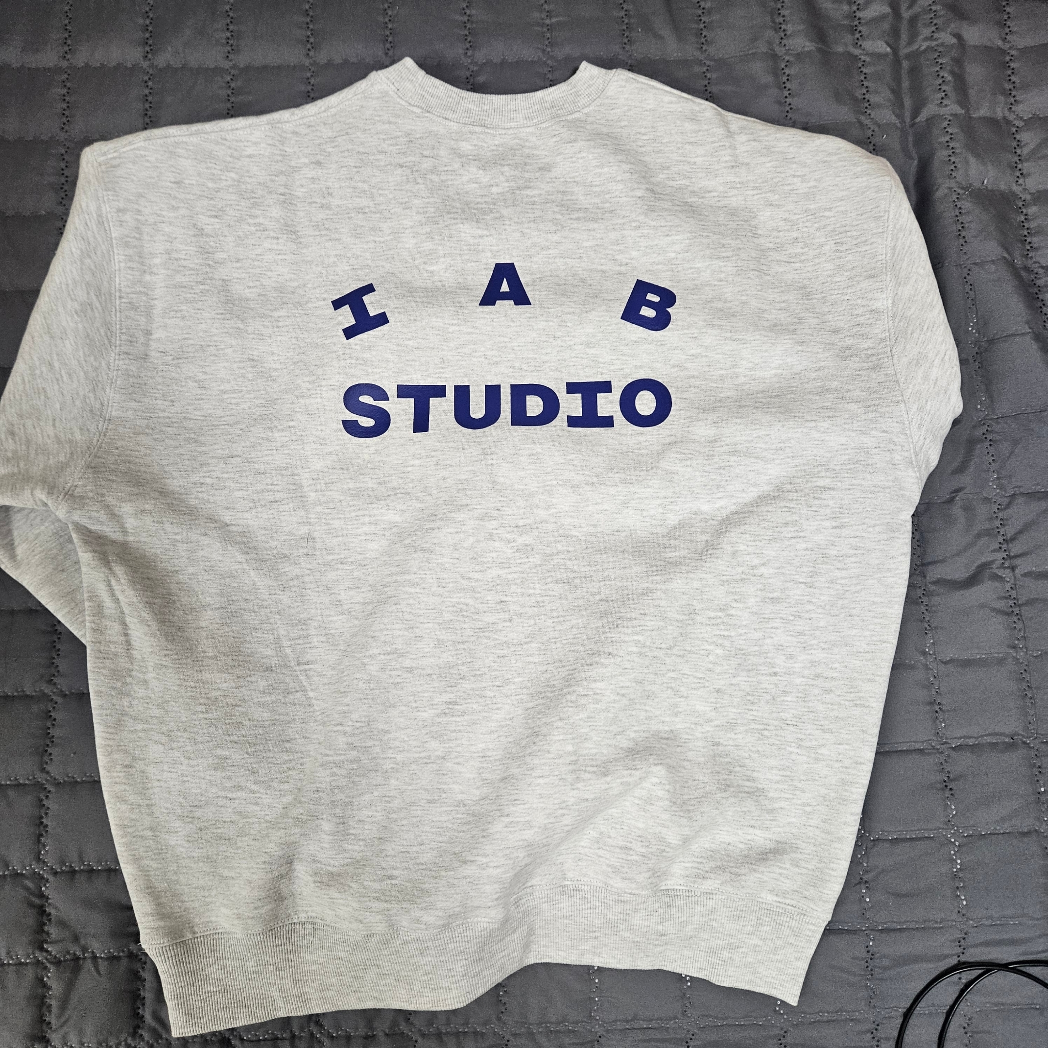 IAB Studio Sweatshirt Light Gray - 23FW 착용 스타일 - 2