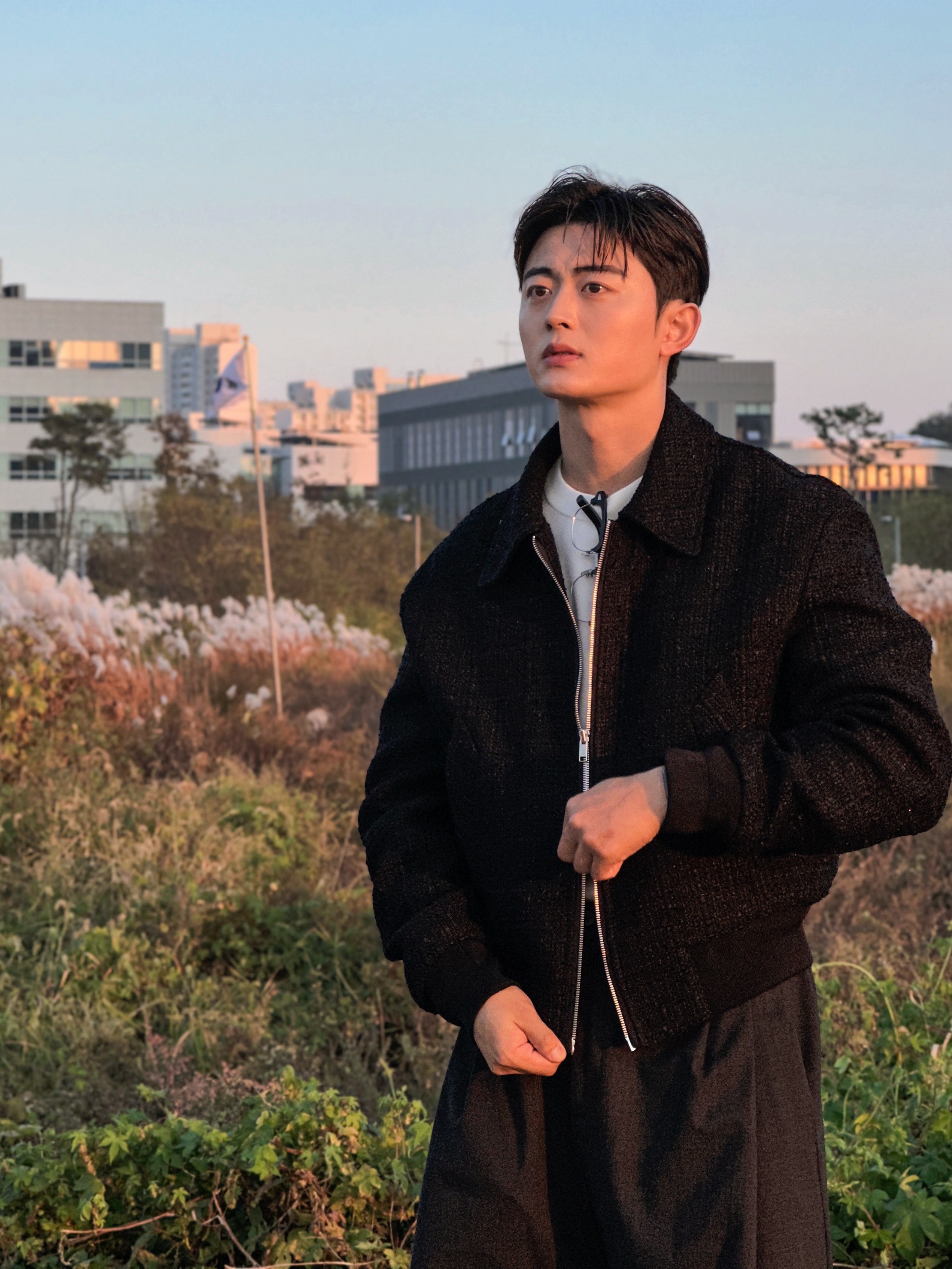 킨치 그레이니 - 547 (a) 블랙 착용 스타일 - 3