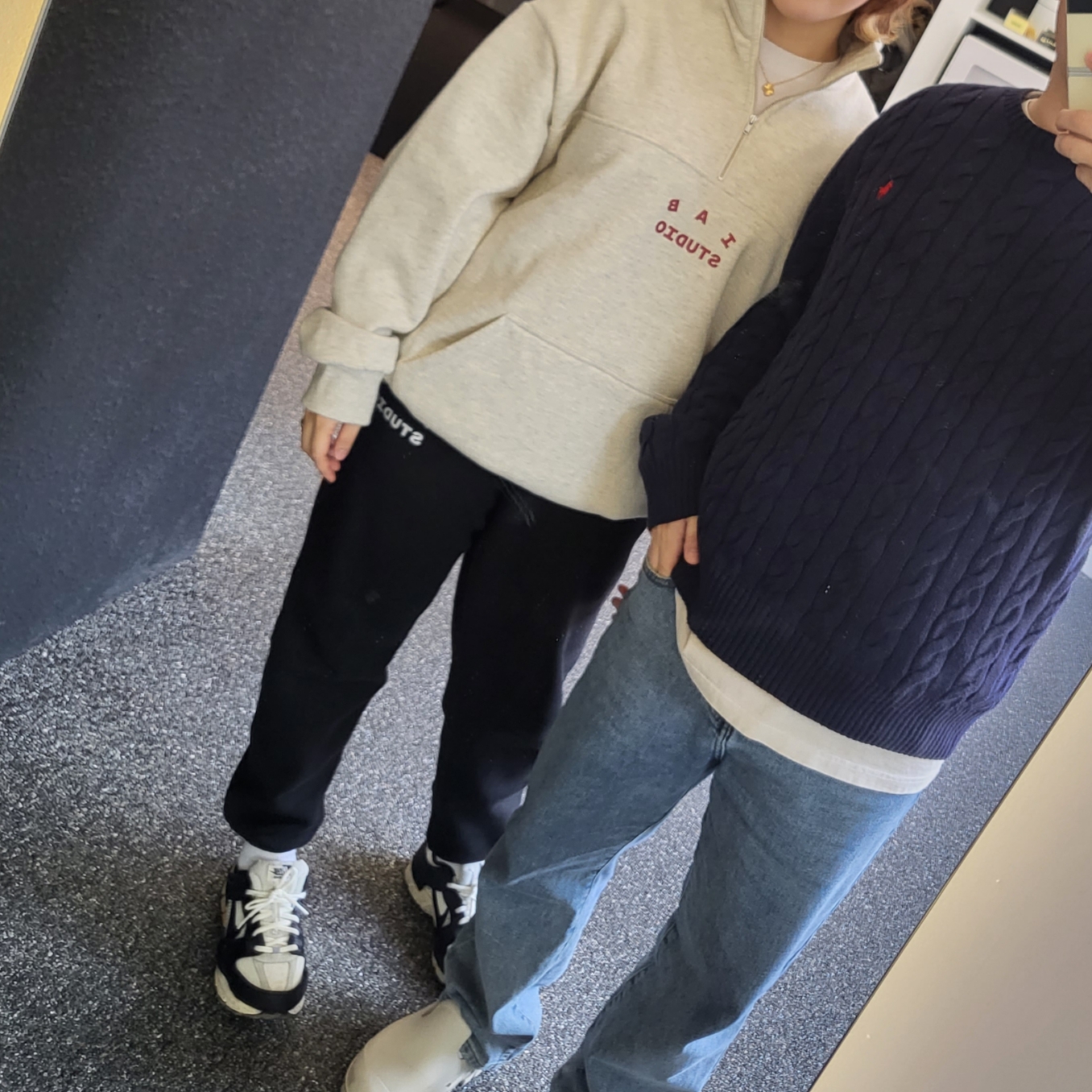IAB Studio Sweatpants Black White - 23SS, IAB Studio Half Zip-Up Oatmeal Burgundy 착용 스타일 - 1