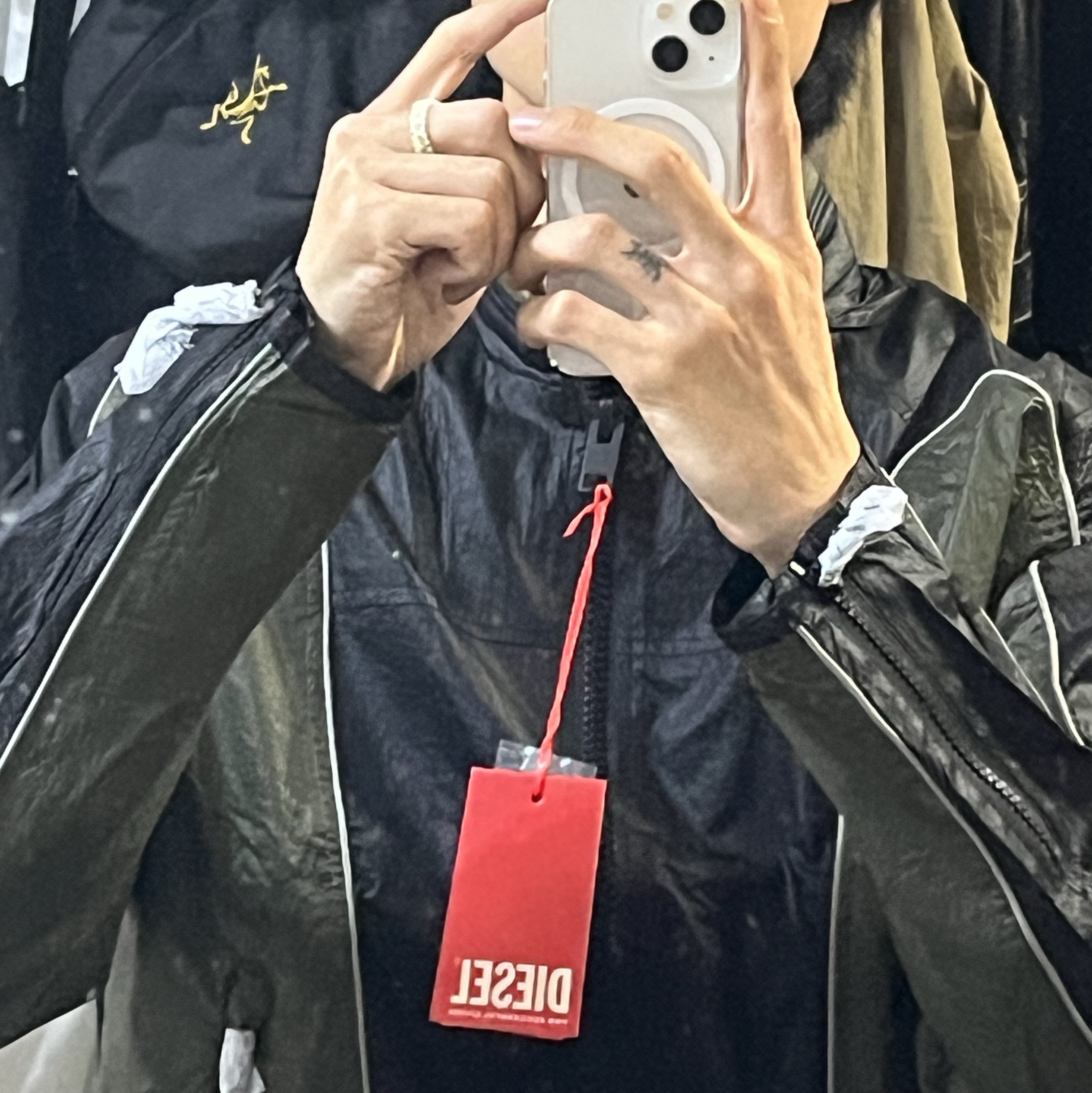 Diesel Nylon Jacket with Contrast Detailing Black Brown 착용 스타일 - 1