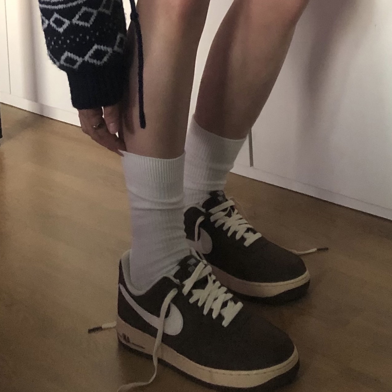 Nike Air Force 1 '07 Cacao Wow Coconut Milk 착용 스타일 - 1