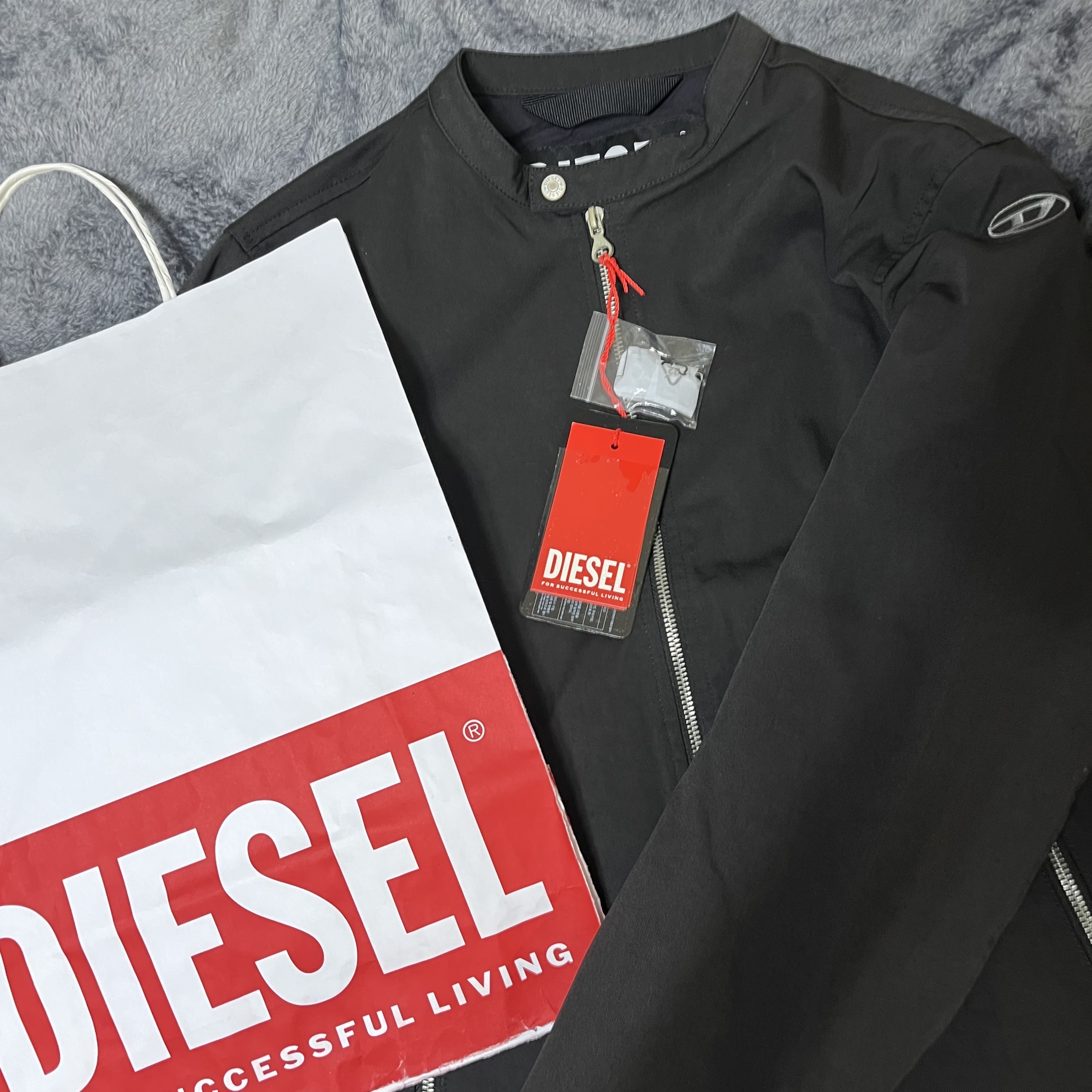 Diesel J-Glory-NW Jacket Black 착용 스타일