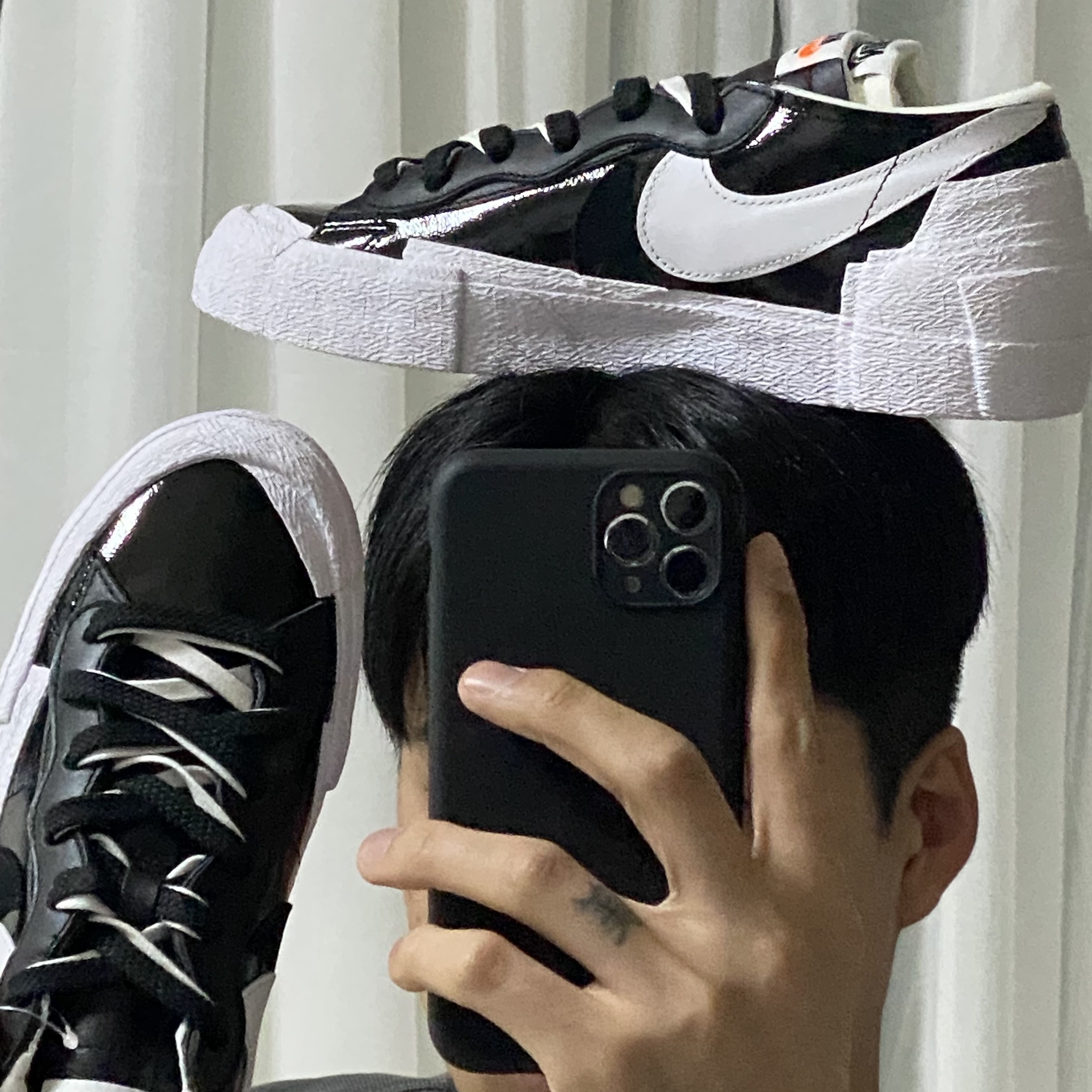 Nike x Sacai Blazer Low Black Patent Leather 착용 스타일