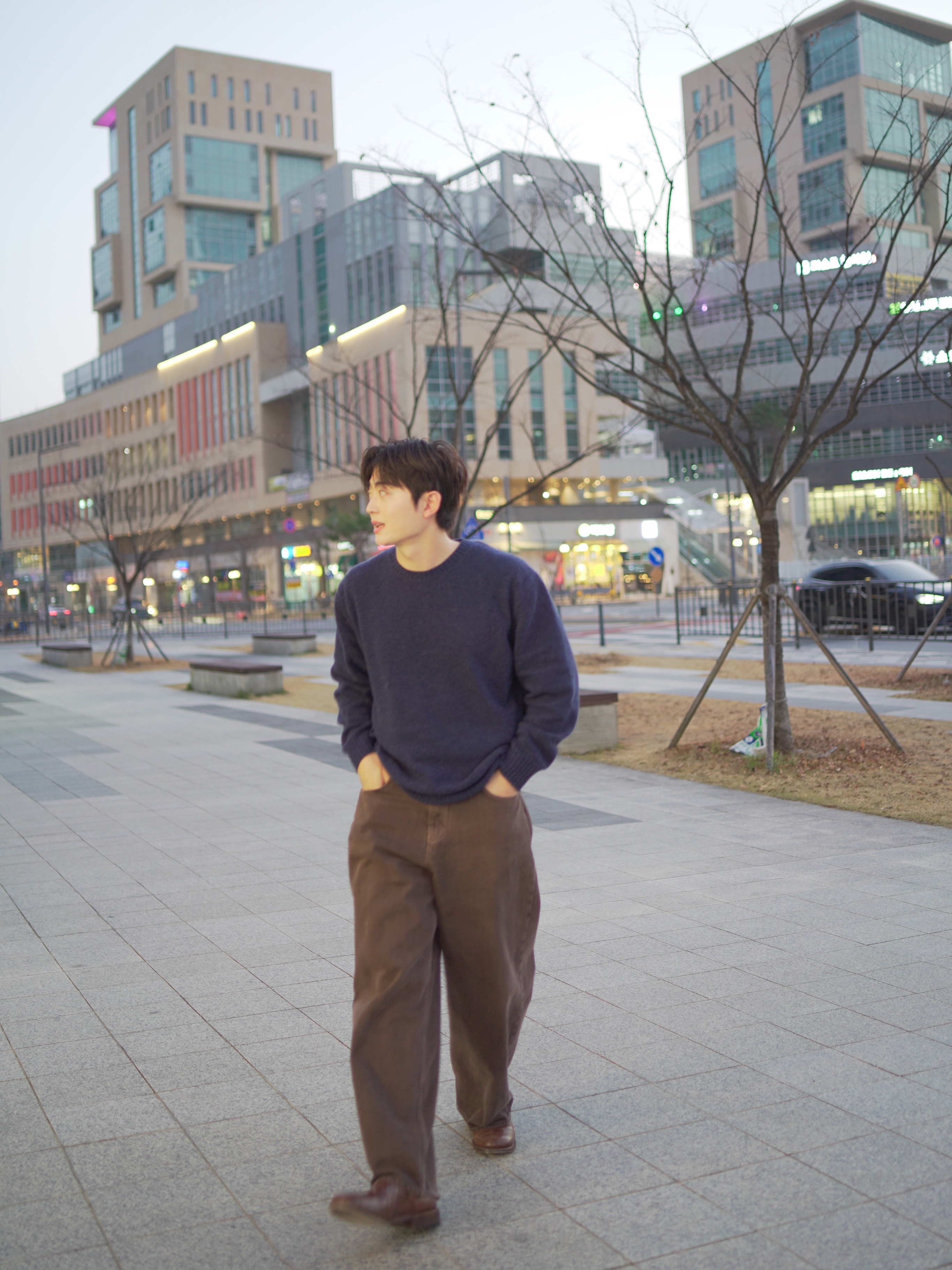 Kinchi Grainy - 547 (a) Brown 착용 스타일 - 2