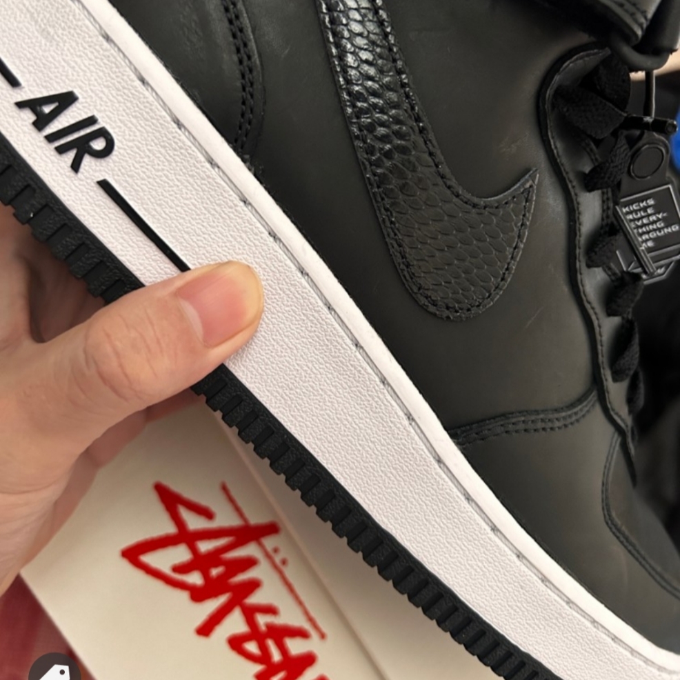 Nike x Stussy Air Force 1 '07 Mid SP Black 착용 스타일