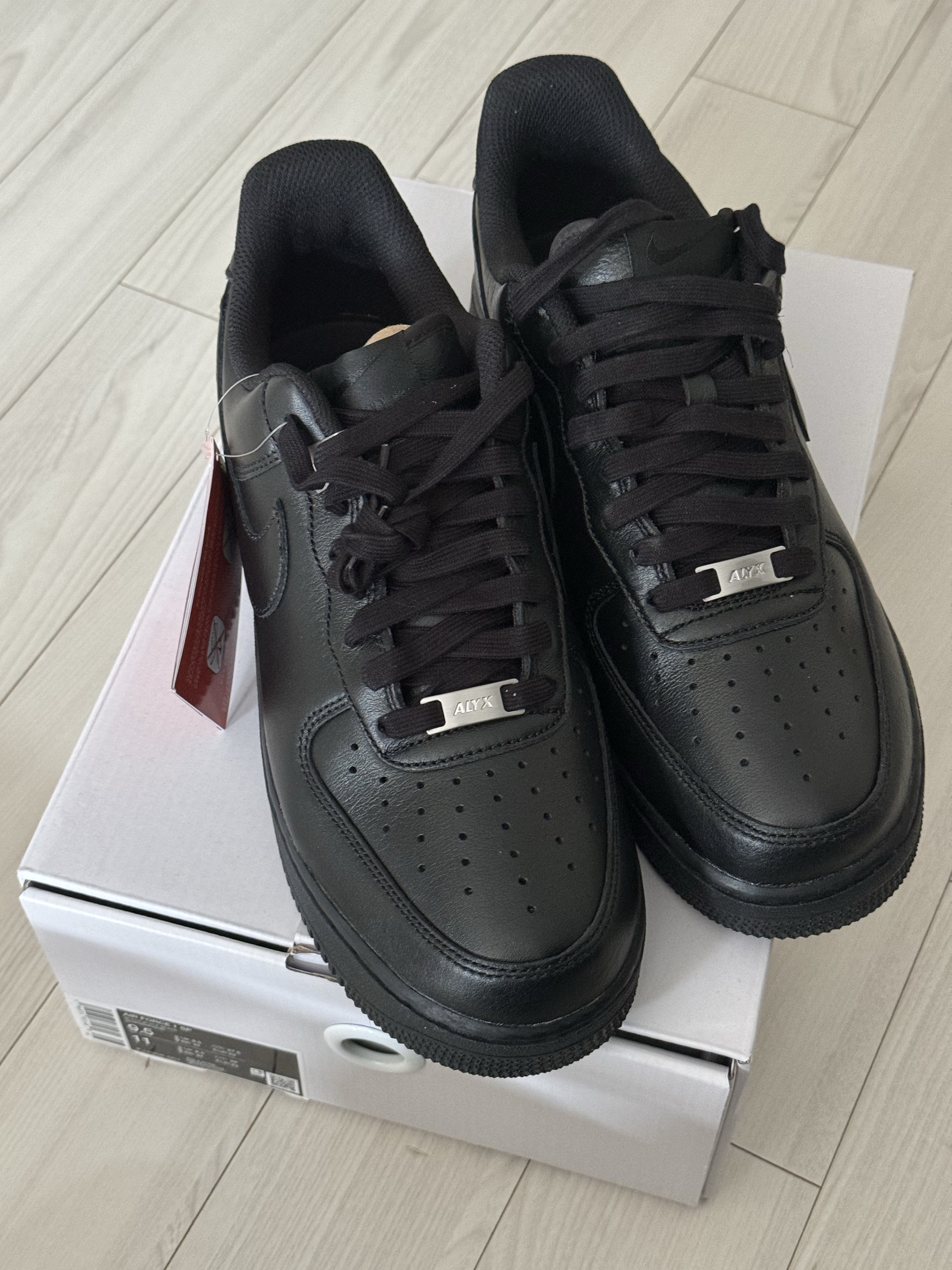 Nike x 1017 Alyx 9SM Air Force 1 Low SP Black 착용 스타일 - 1