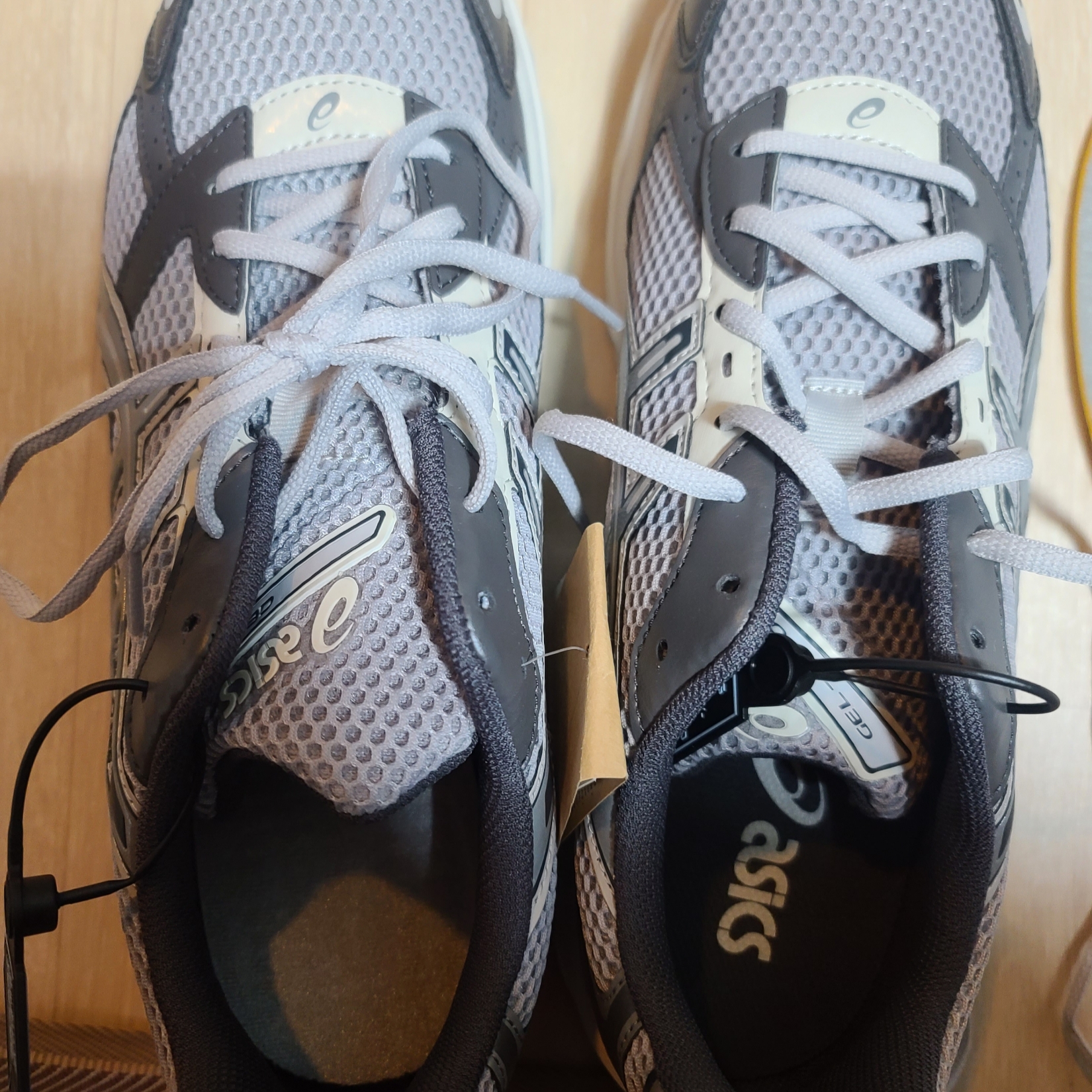 Asics Gel-1130 Oyster Grey Clay Grey 착용 스타일