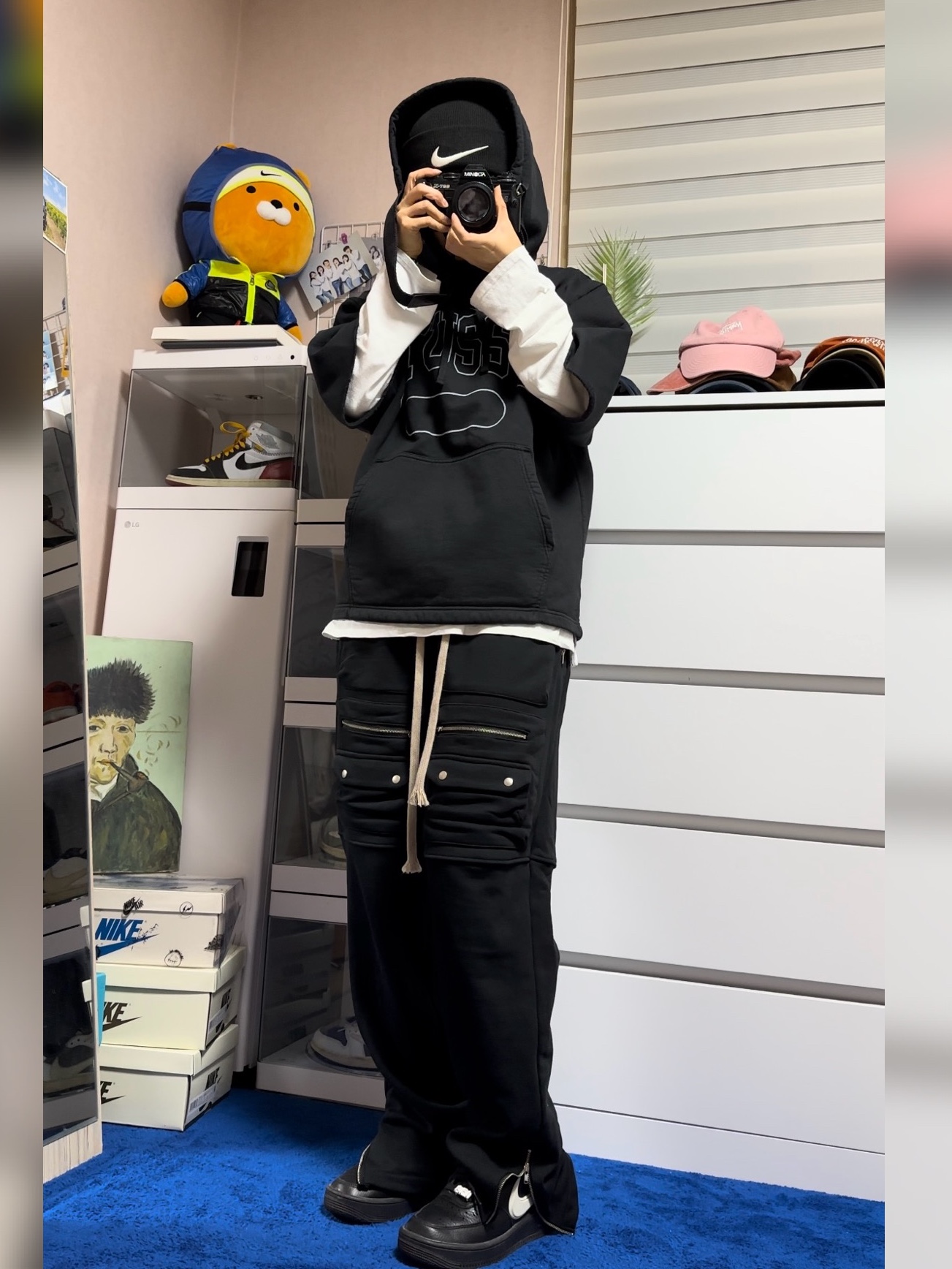 Nike x Stussy NRG Cuffed Beanie Black, Stussy SS Boxy Cropped Hoodie Black 착용 스타일 - 1
