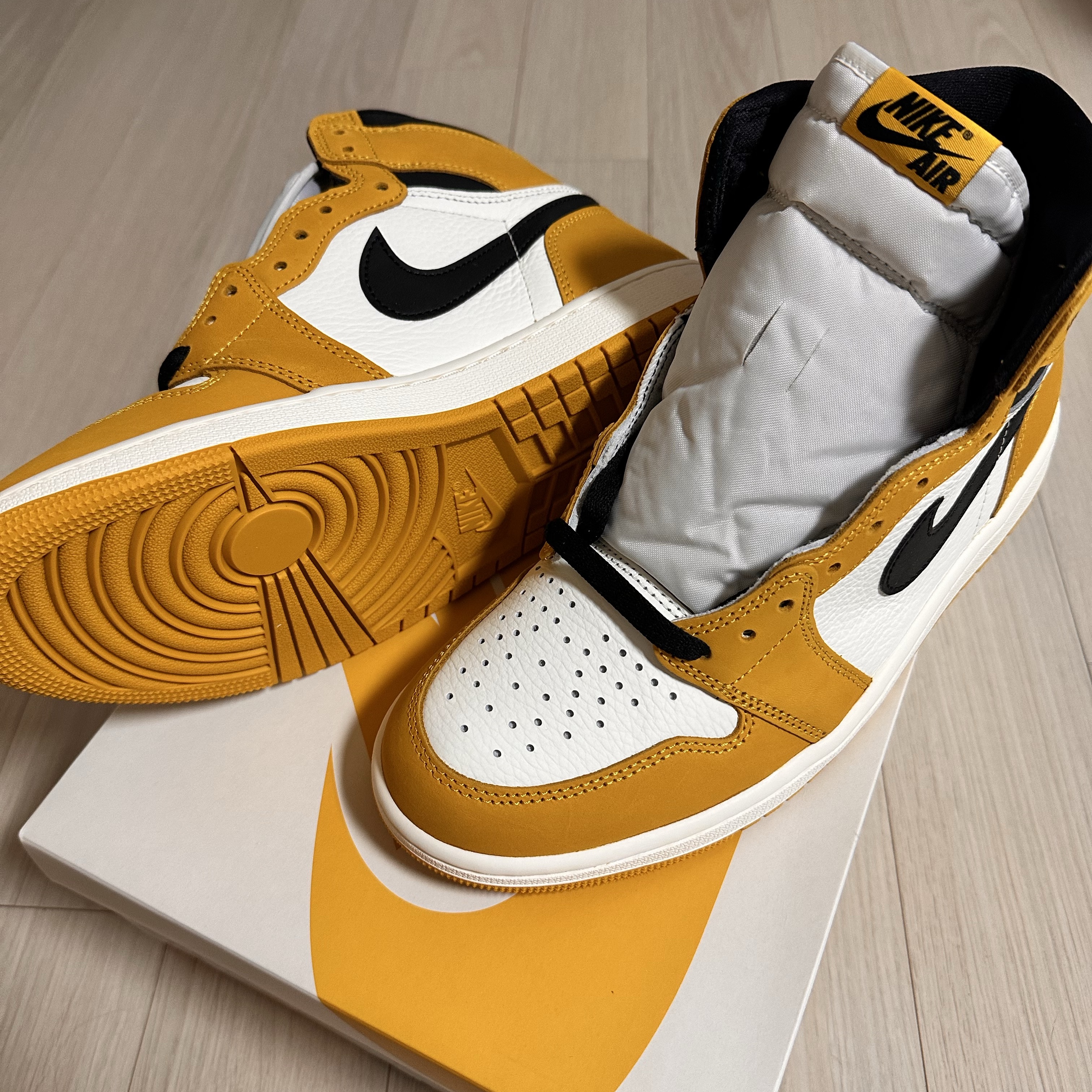 Jordan 1 Retro High OG Yellow Ochre 착용 스타일