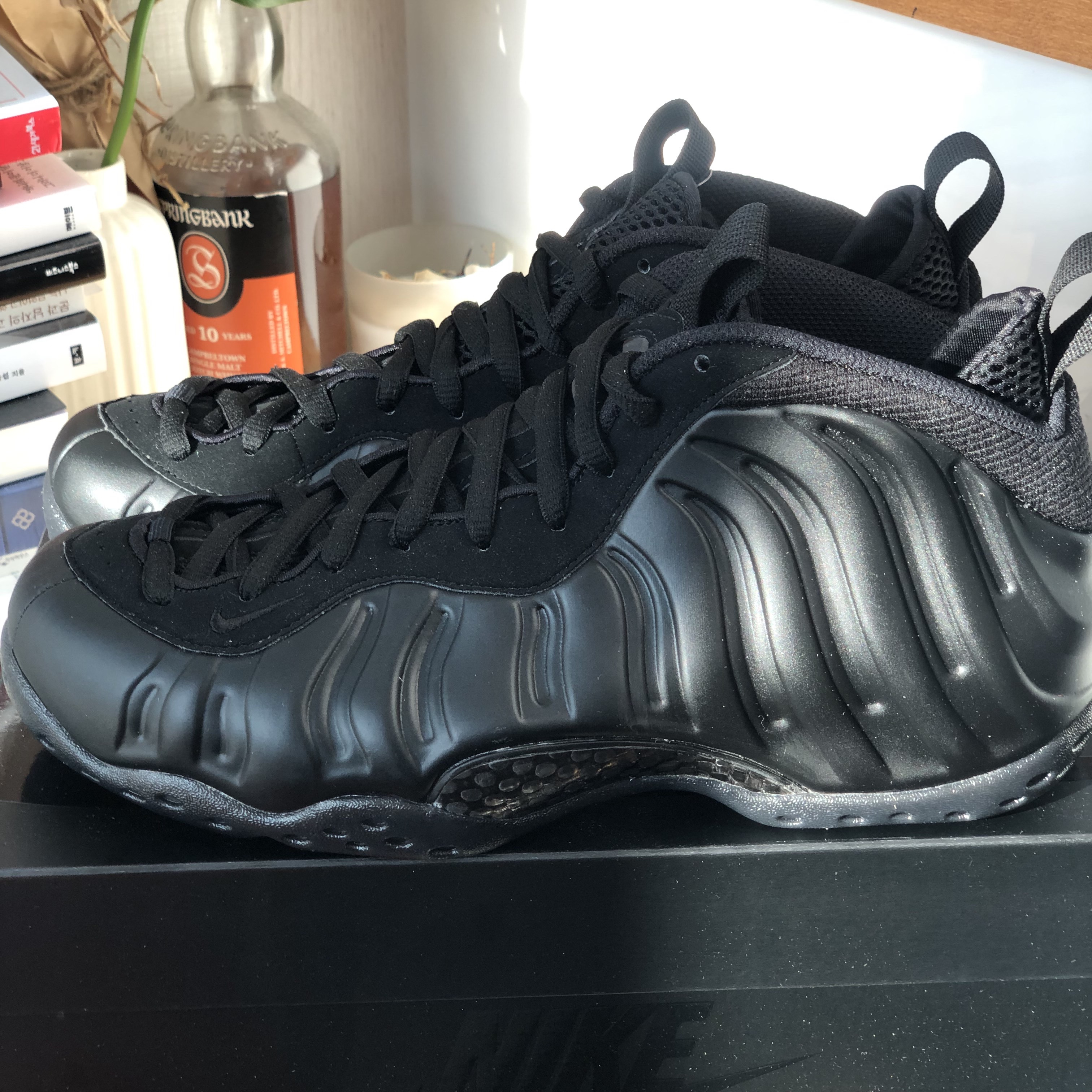 Nike Air Foamposite One Black Anthracite 착용 스타일