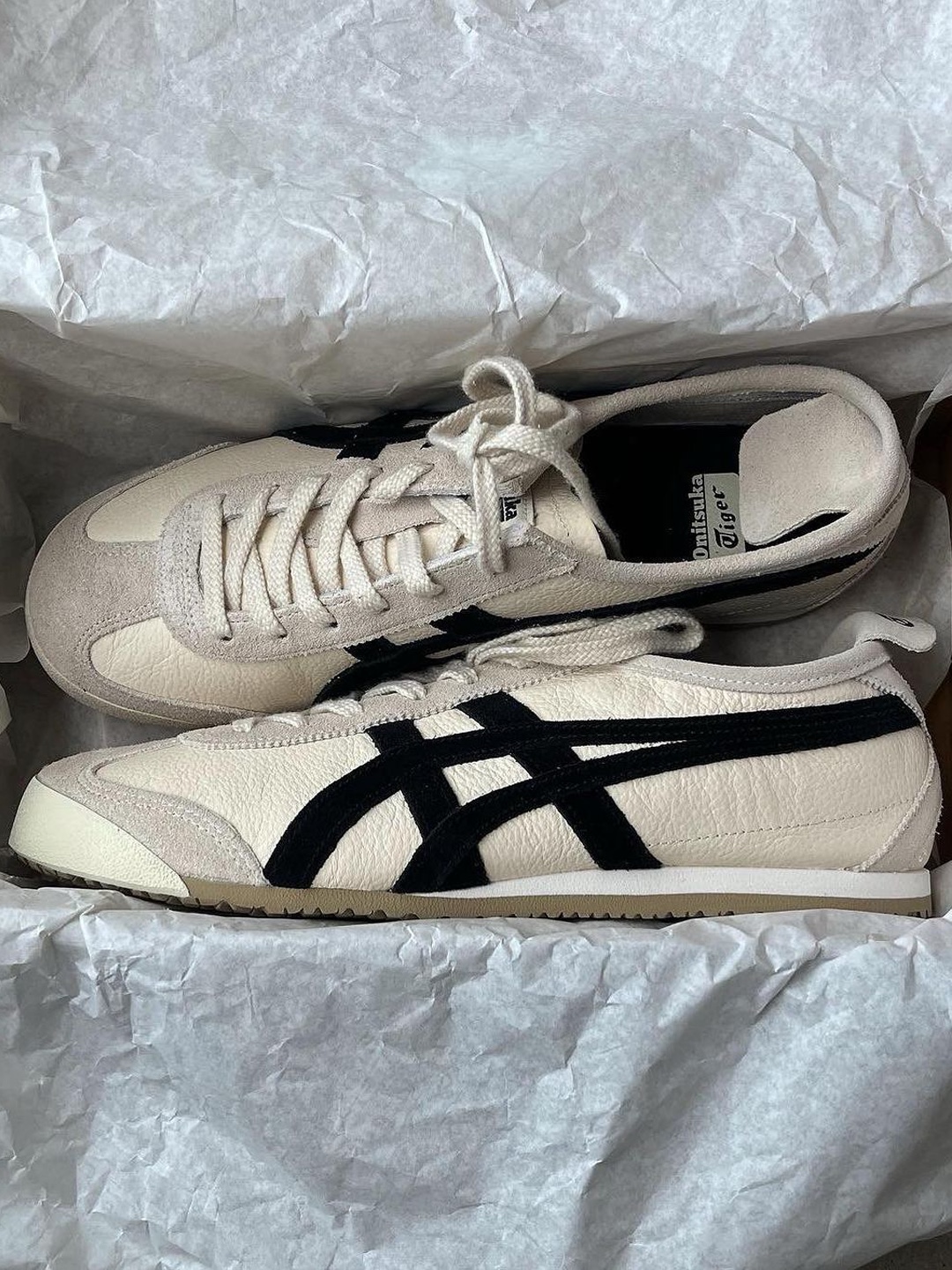 Onitsuka Tiger Mexico 66 Yellow Black, Onitsuka Tiger Mexico 66 SD Pure Silver 착용 스타일 - 5