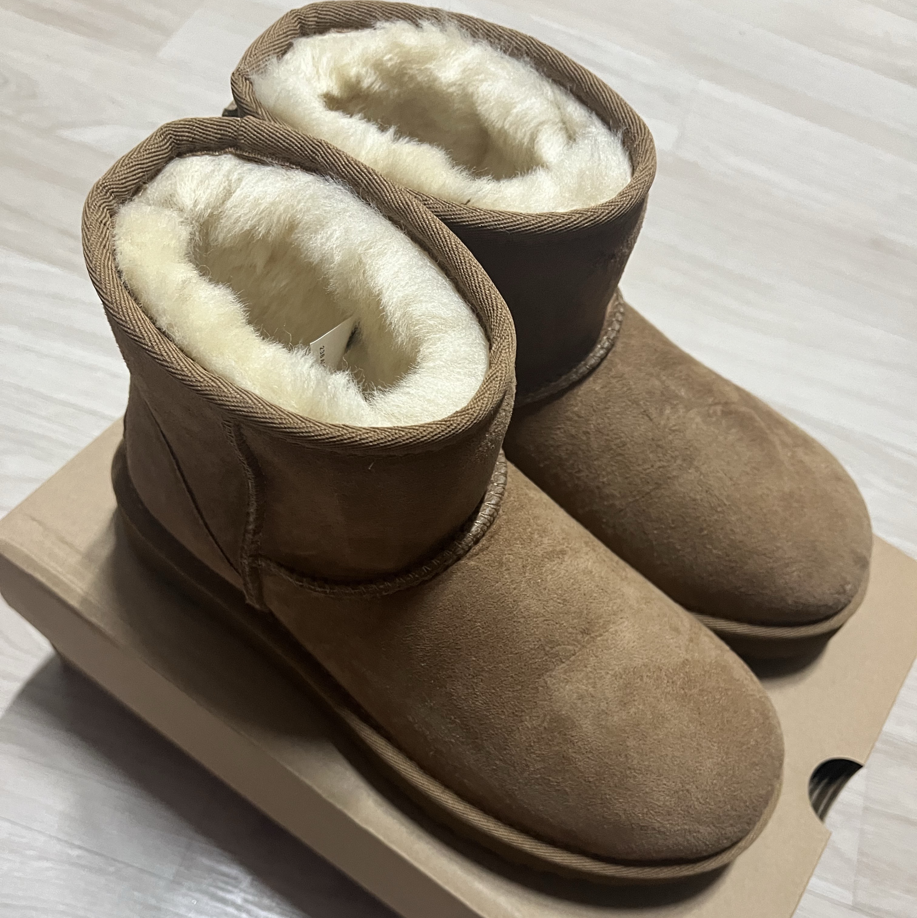 (W) UGG Classic Mini II Boots Chestnut 착용 스타일