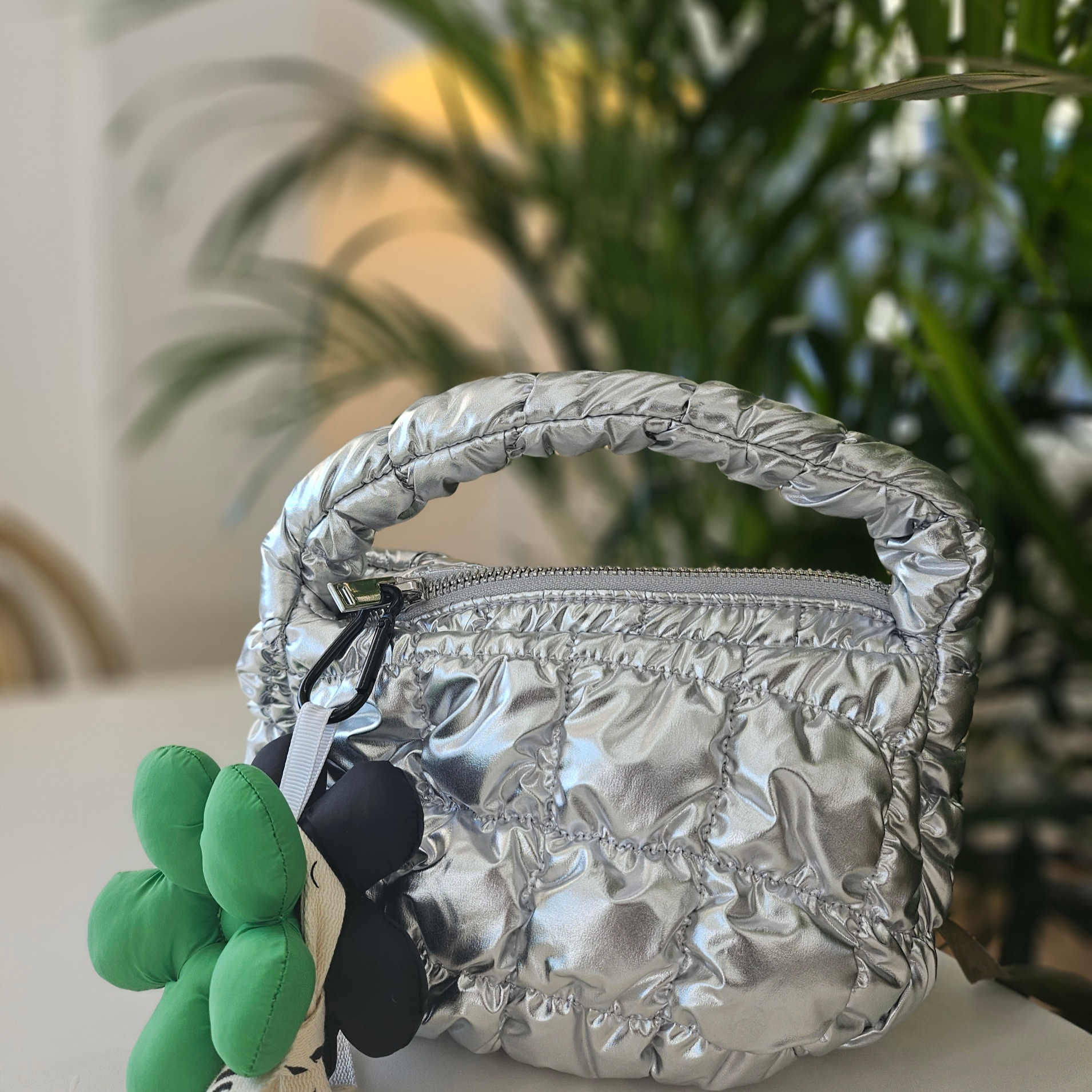 COS Quilted Micro Bag Silver 착용 스타일