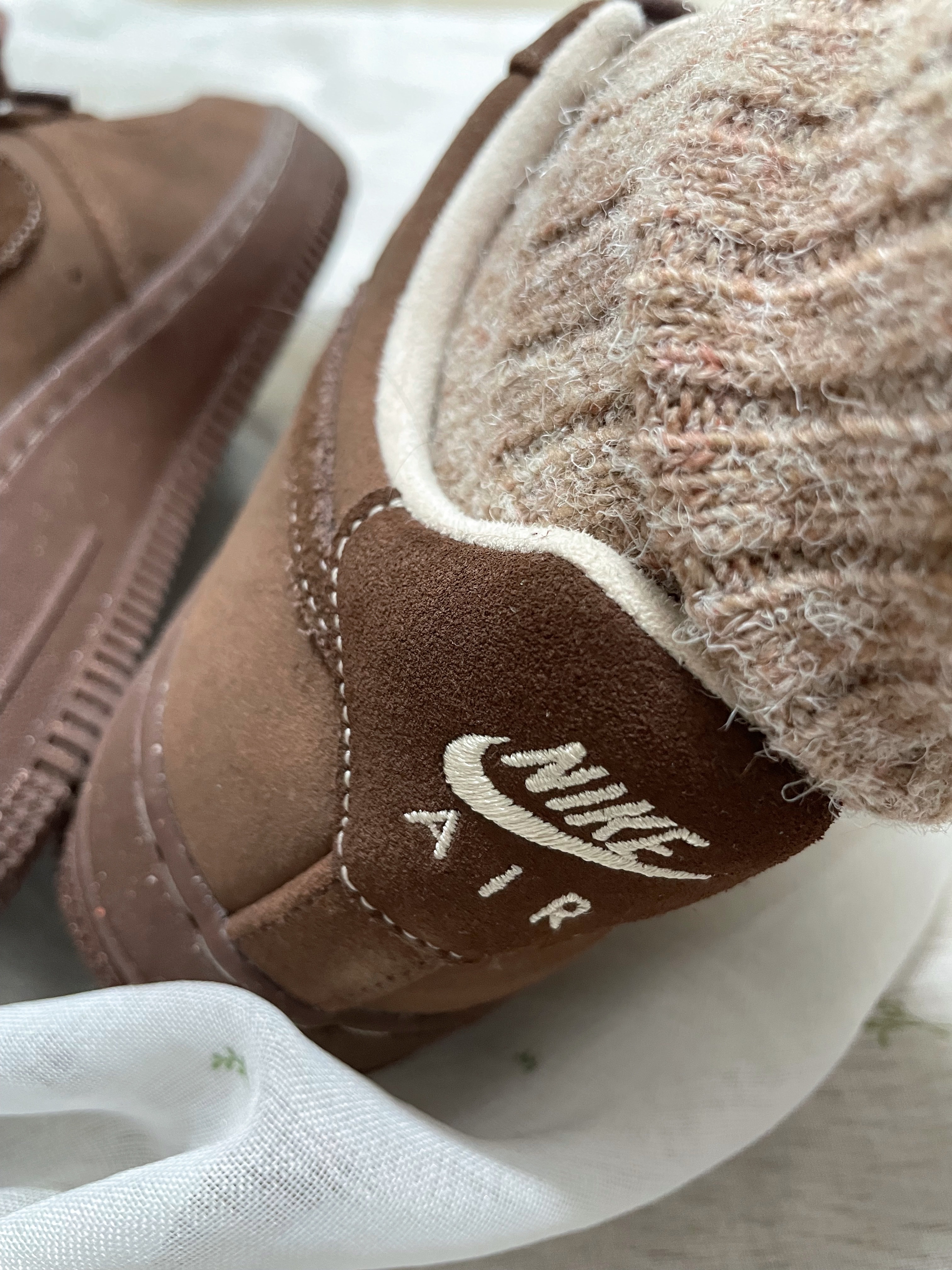 Nike Heritage 86 Futura Washed Cap Brown, (W) Nike Air Force 1 '07 Cacao Wow 착용 스타일 - 3
