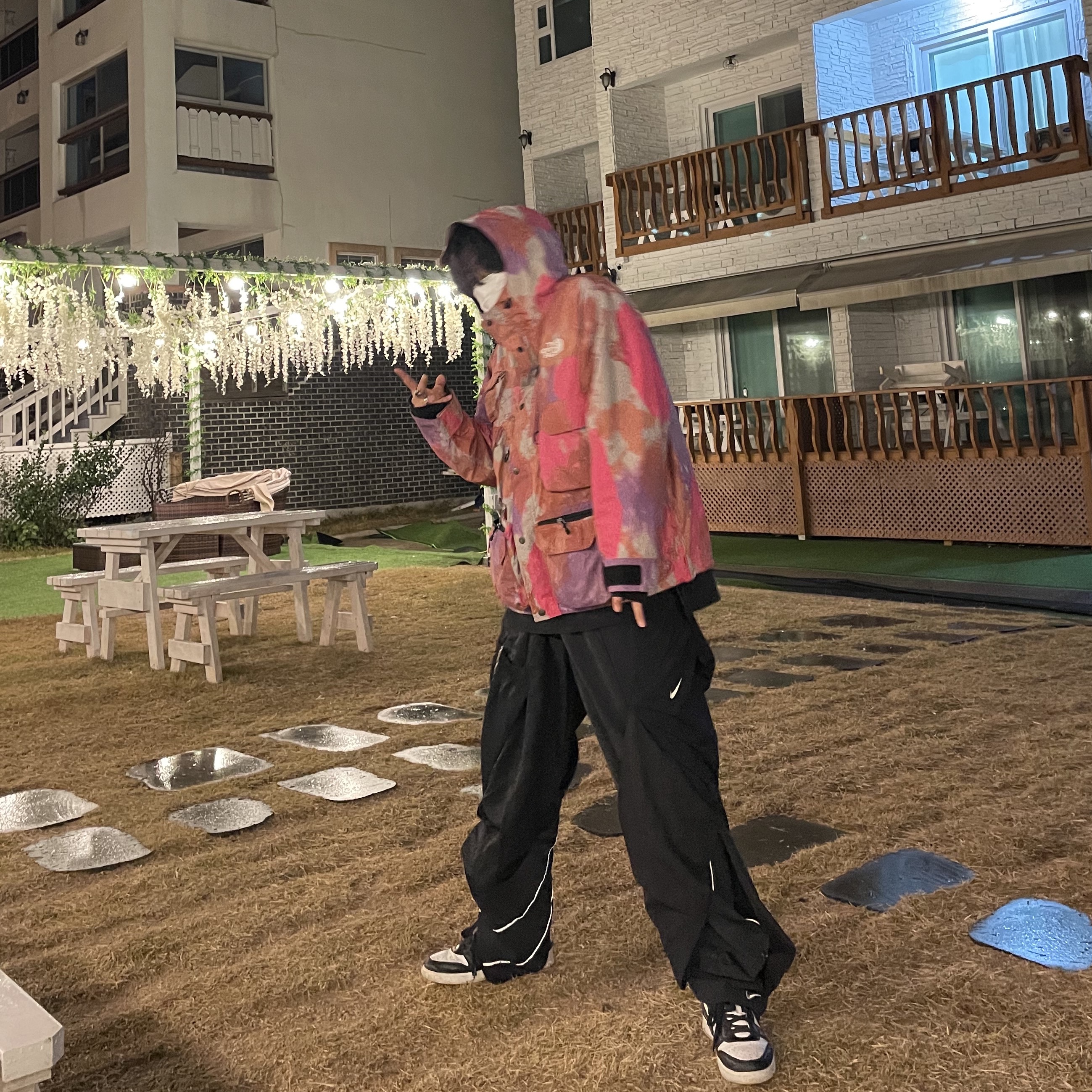 Supreme x The North Face Cargo Jacket Multi-Color - 20SS, Nike x Ambush Dunk High Black 착용 스타일