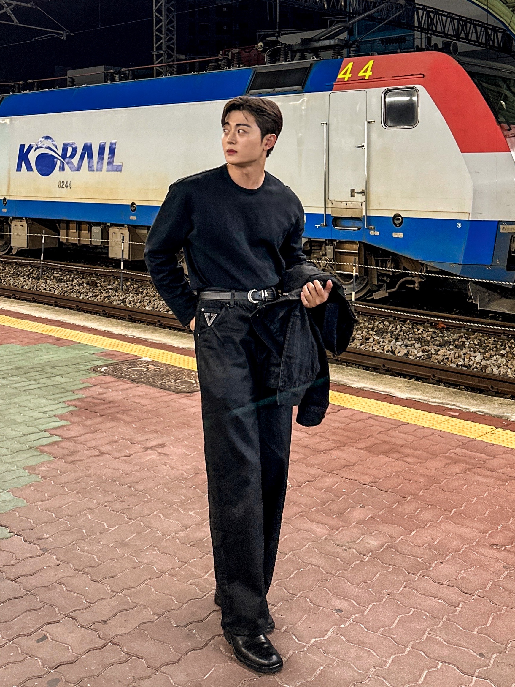 Kinchi Oddly - 701 (a) Black 착용 스타일 - 2