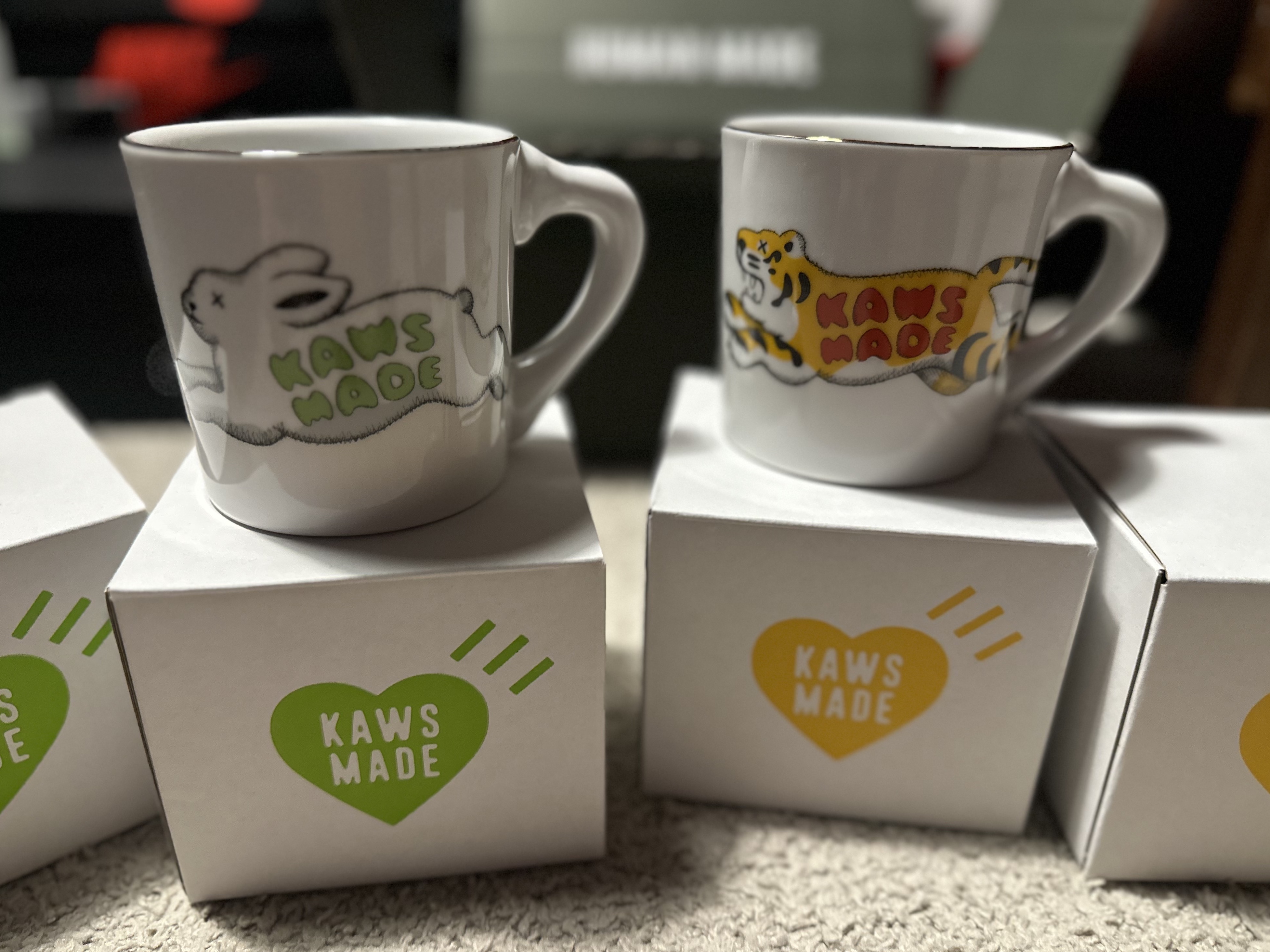 Human Made x Kaws Coffee Mug #1 White, Human Made x Kaws Coffee Mug #2 White 착용 스타일 - 1