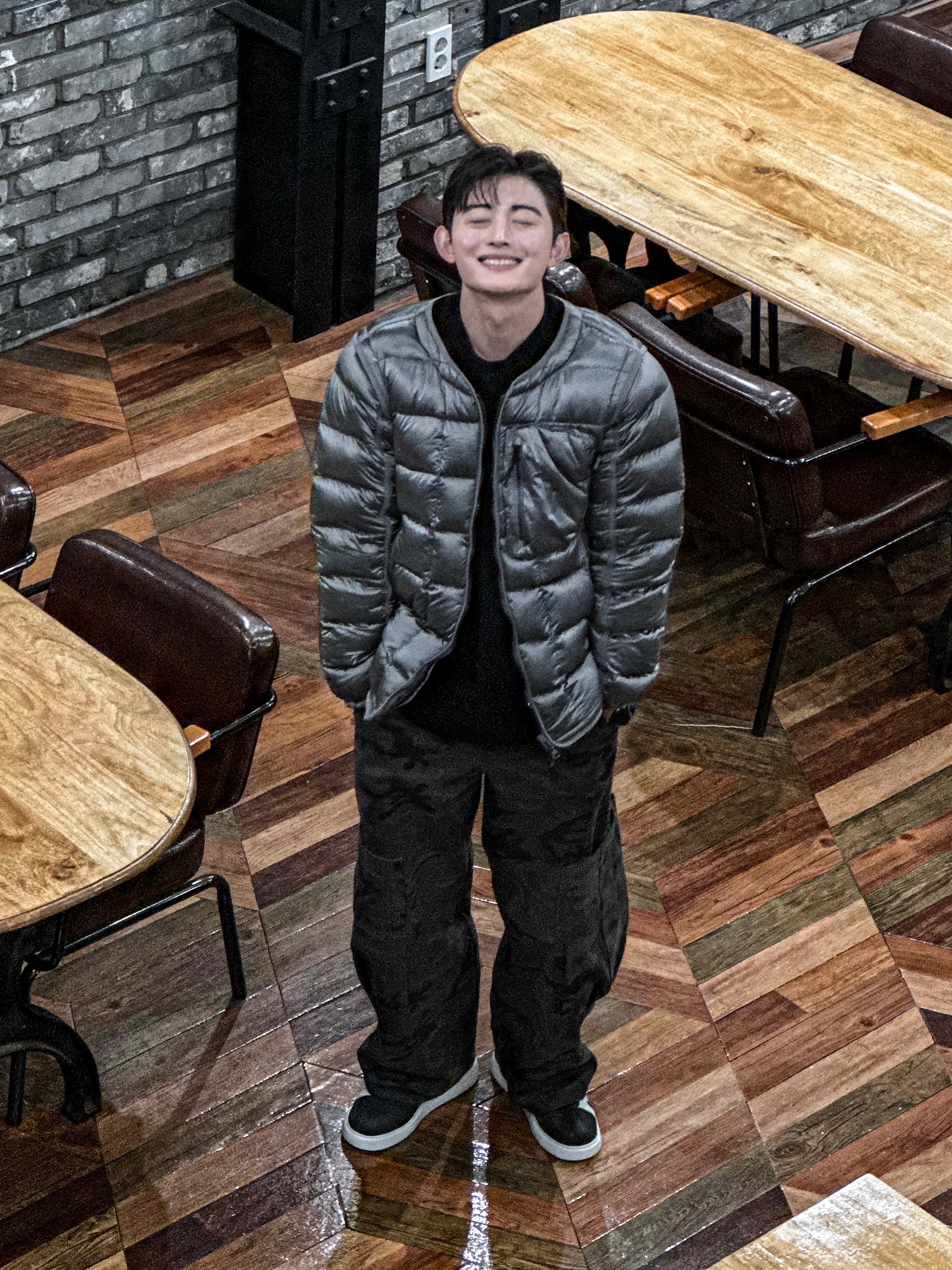 Camper Runner K21 Mirum Sneakers Black 착용 스타일 - 2