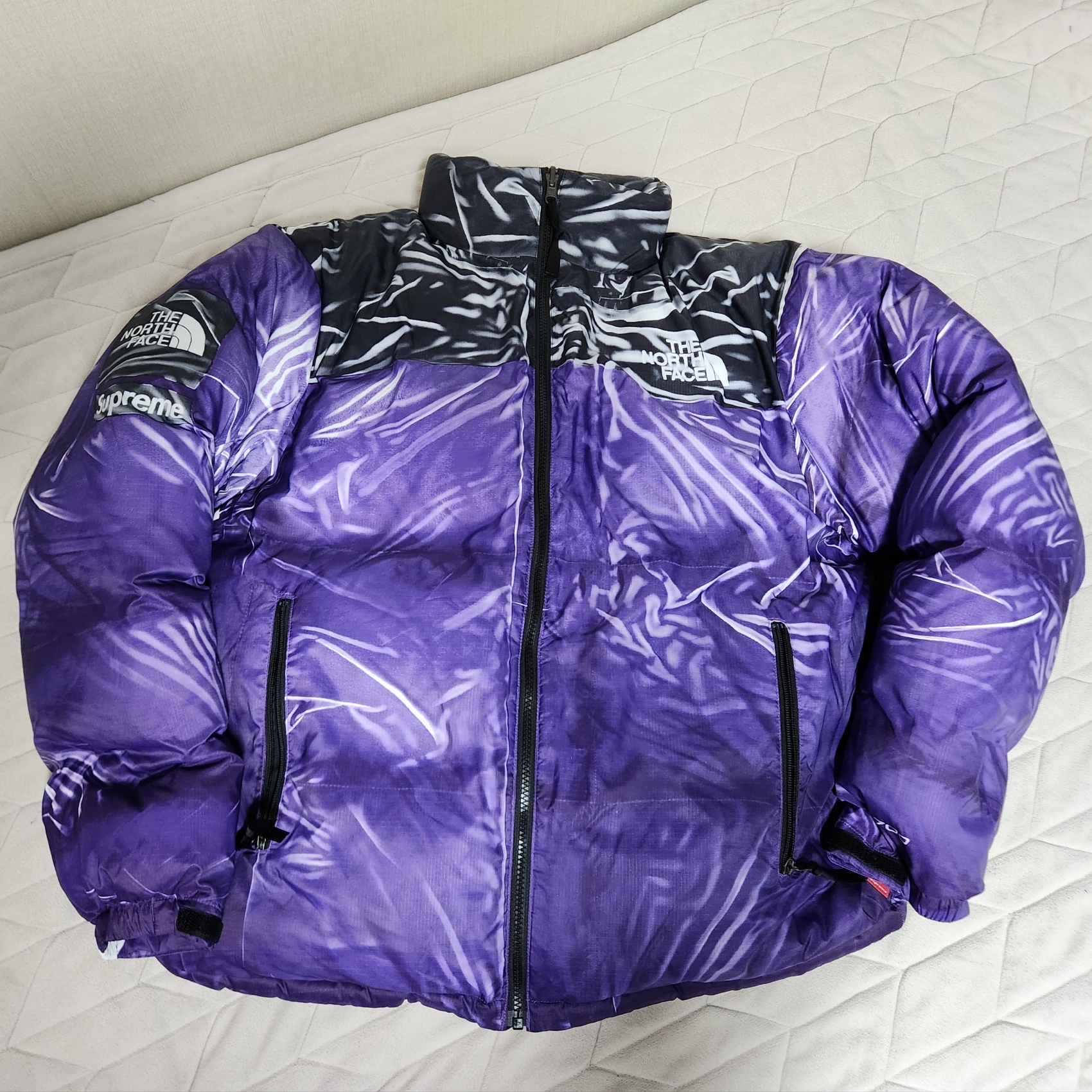 Supreme x The North Face Trompe L’oeil Printed Nuptse Jacket Purple - 23SS 착용 스타일 - 1