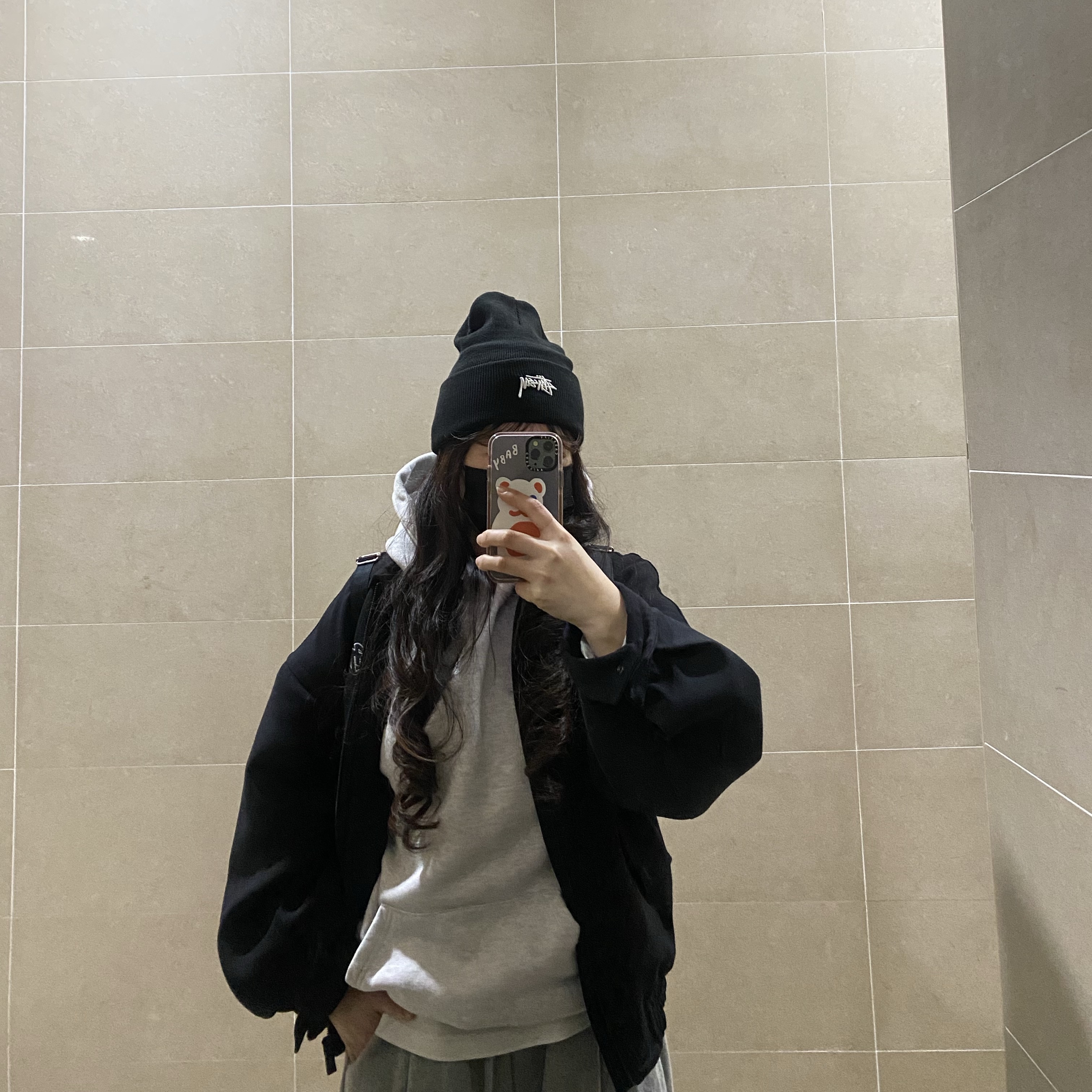 Nike x Stussy NRG Cuffed Beanie Black, IAB Studio Hoodie Light Gray 착용 스타일 - 3
