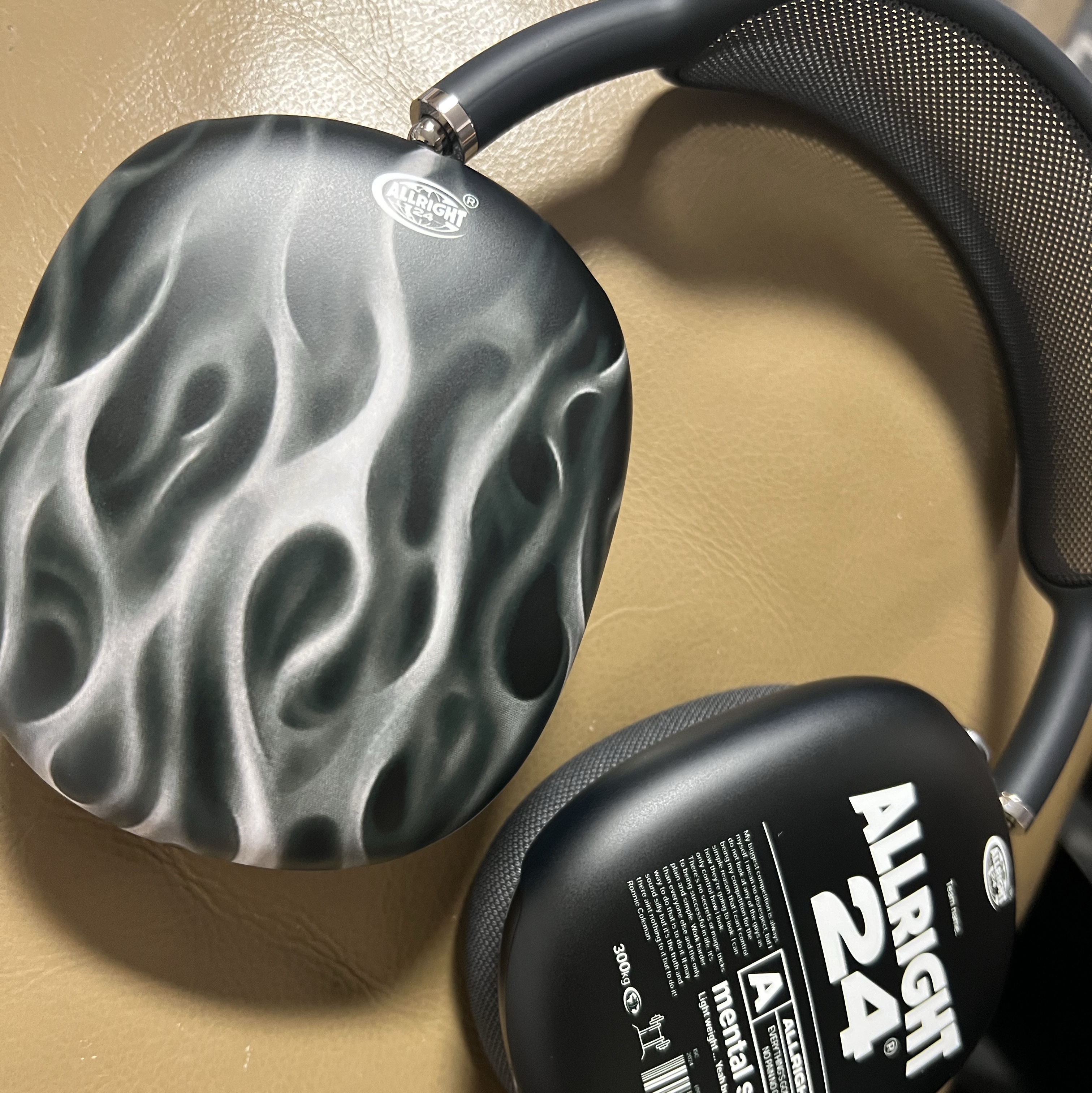 Apple AirPods Max Lightning Space Gray (Korean Ver.) 착용 스타일
