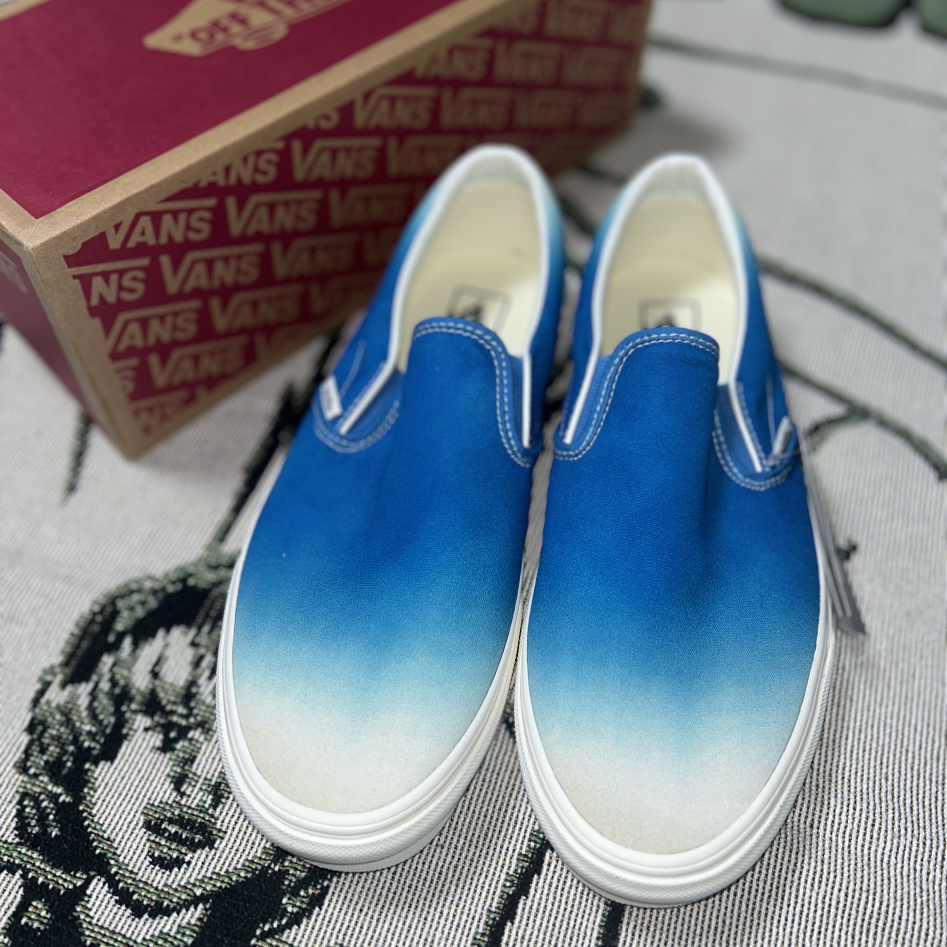 vans slip on ombre | KREAM