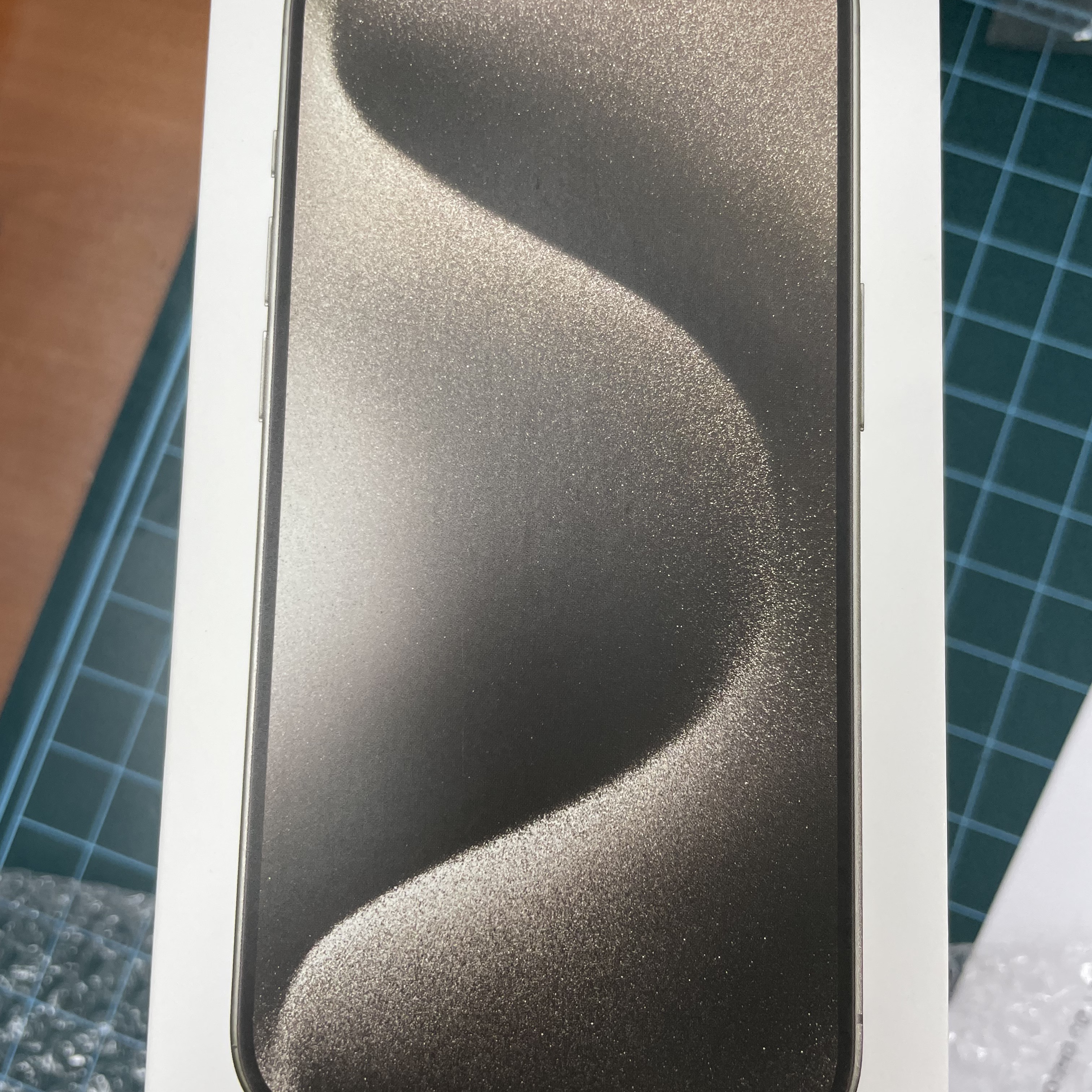 Apple iPhone 15 Pro 256GB Natural Titanium (Korean Ver.) 착용 스타일