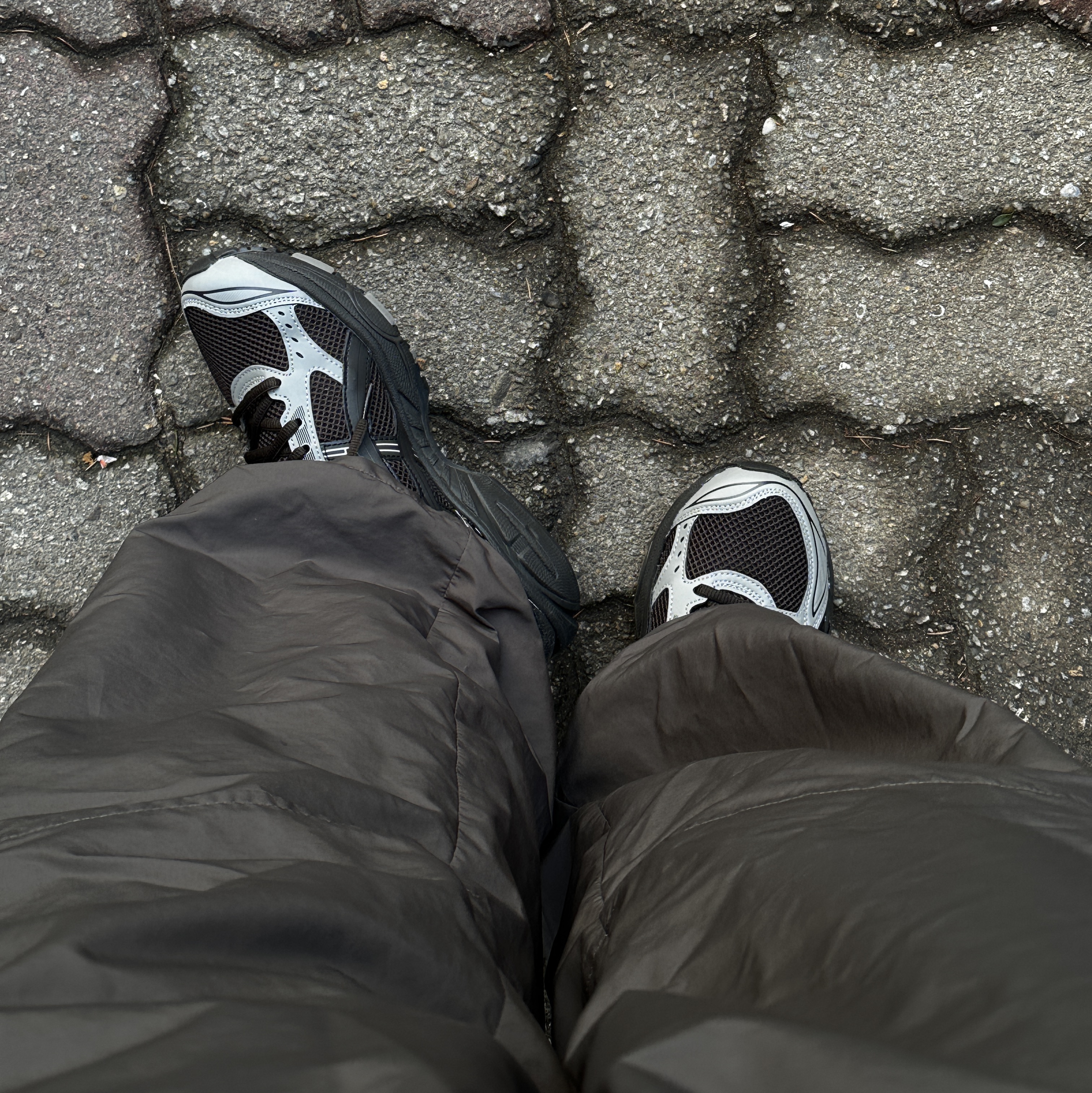 Asics x Atmos x Undermycar Gel-Kayano 14 Pepper Black 착용 스타일