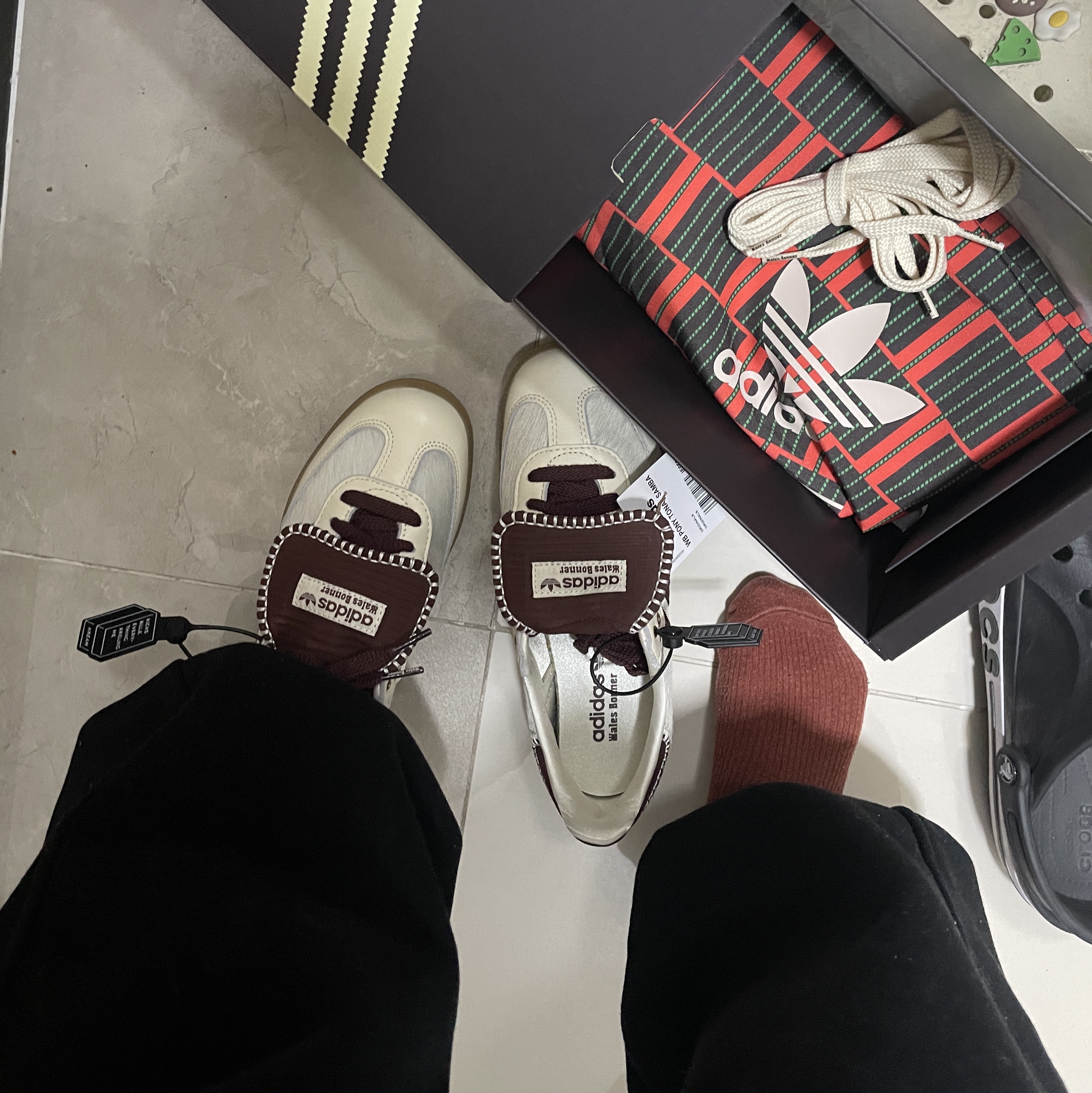 Adidas x Wales Bonner Pony Tonal Samba Cream White Mystery Brown 착용 스타일 - 1