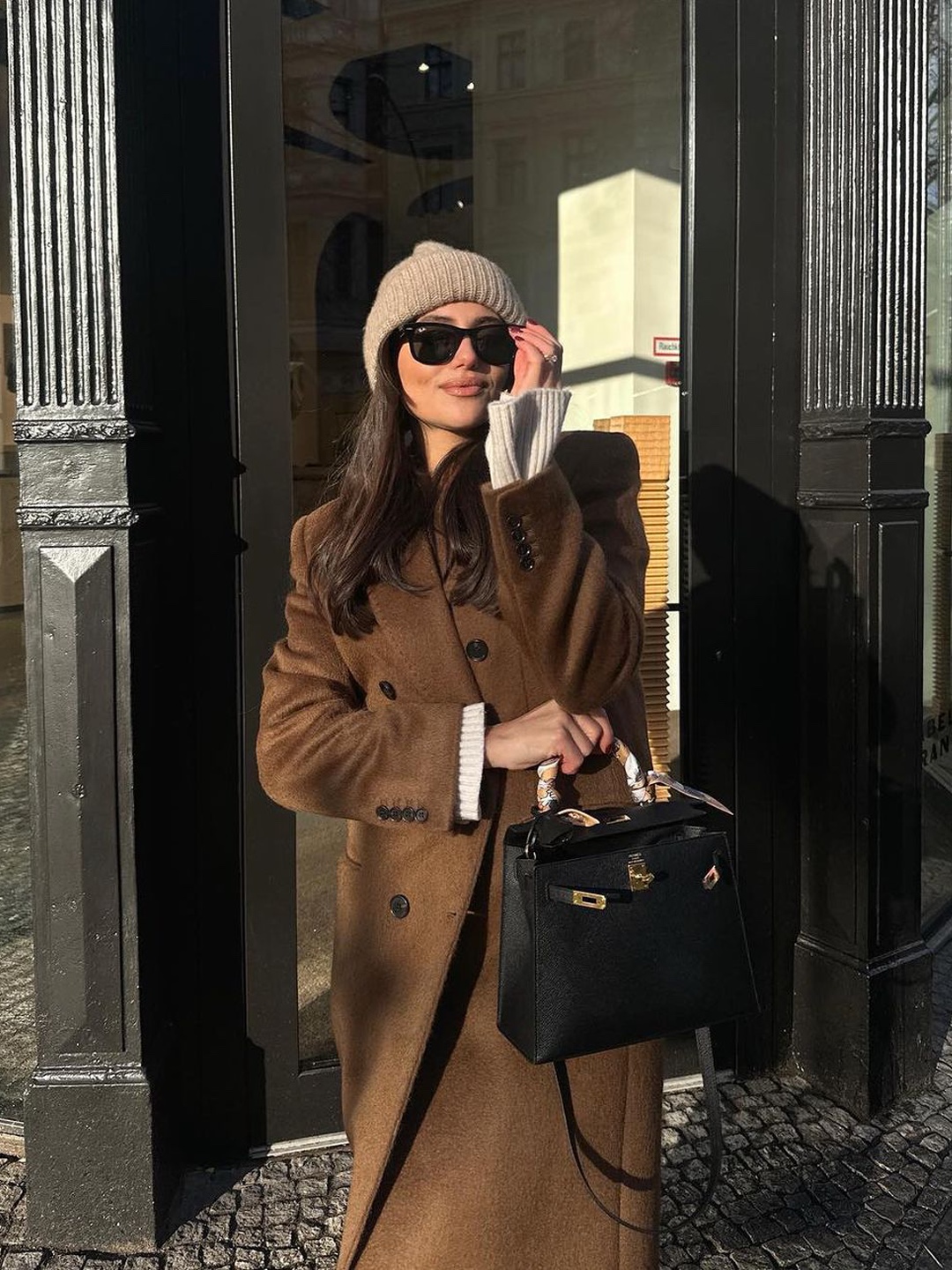 STU Dart Pocket Double Coat Brown 착용 스타일 - 2