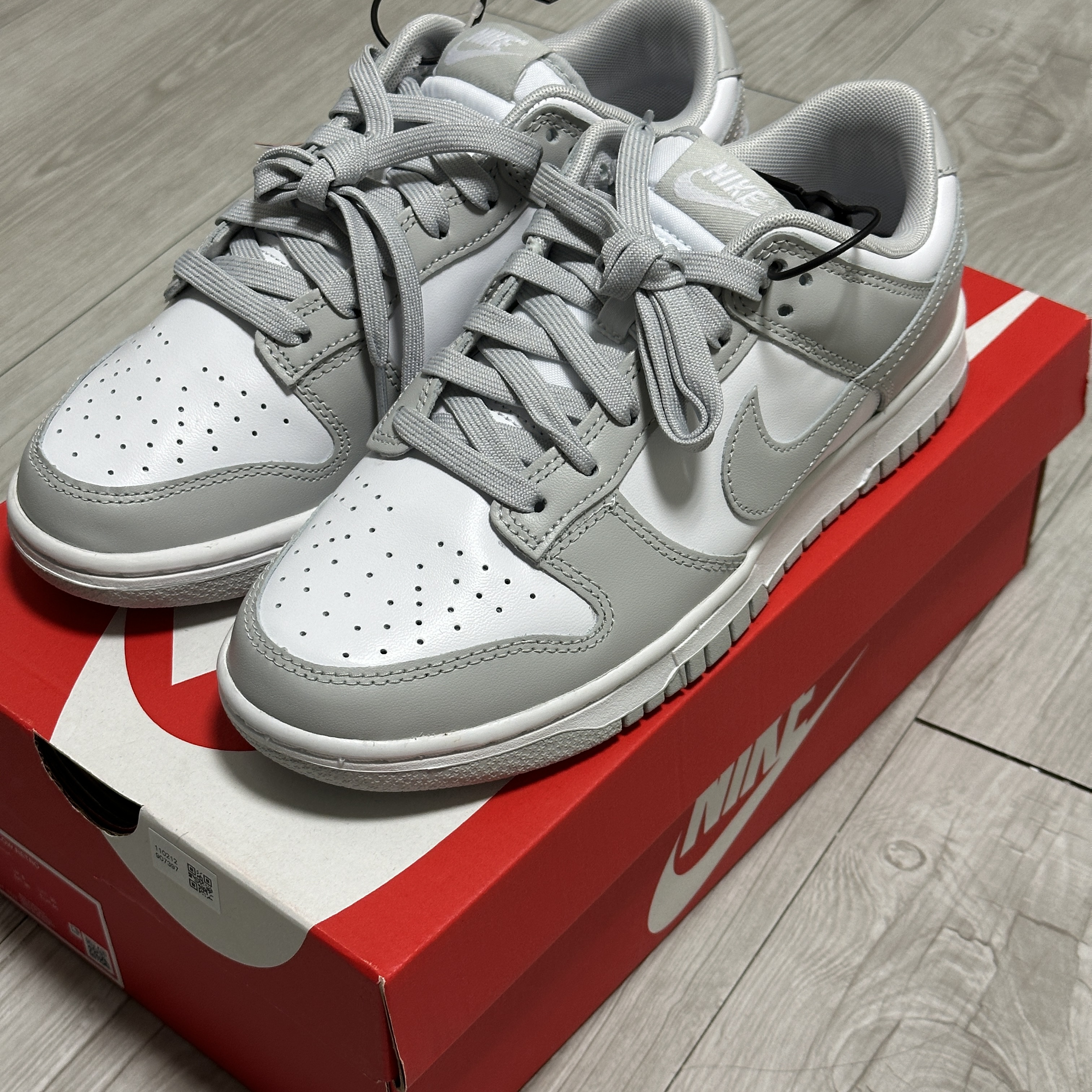 Nike Dunk Low Retro Grey Fog 착용 스타일