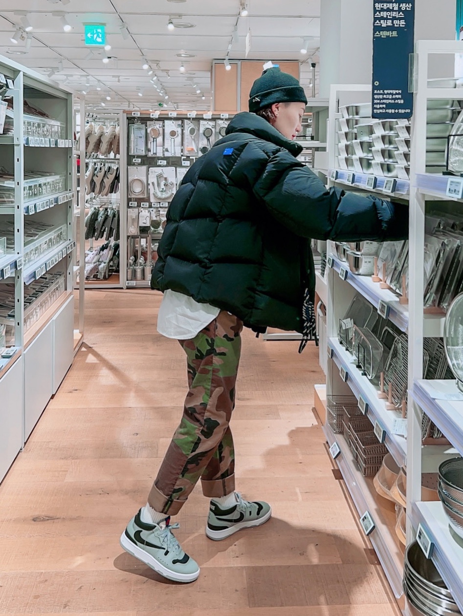 Nike x Travis Scott Mac Attack SP Light Smoke Grey, Zara x Ader Error Oversized Shirt White 착용 스타일