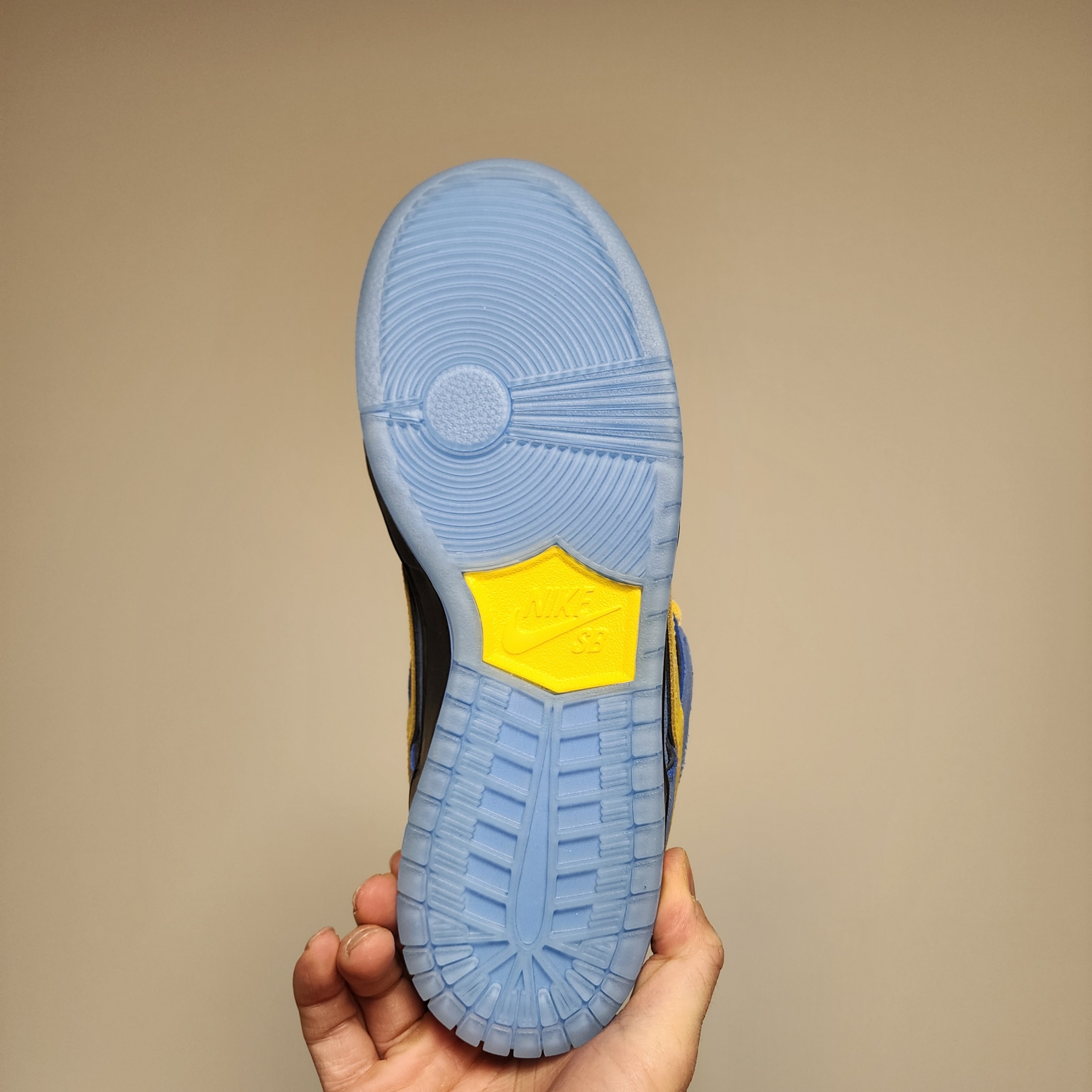 Nike x The Powerpuff Girls SB Dunk Low Pro QS Bubbles 착용 스타일 - 7