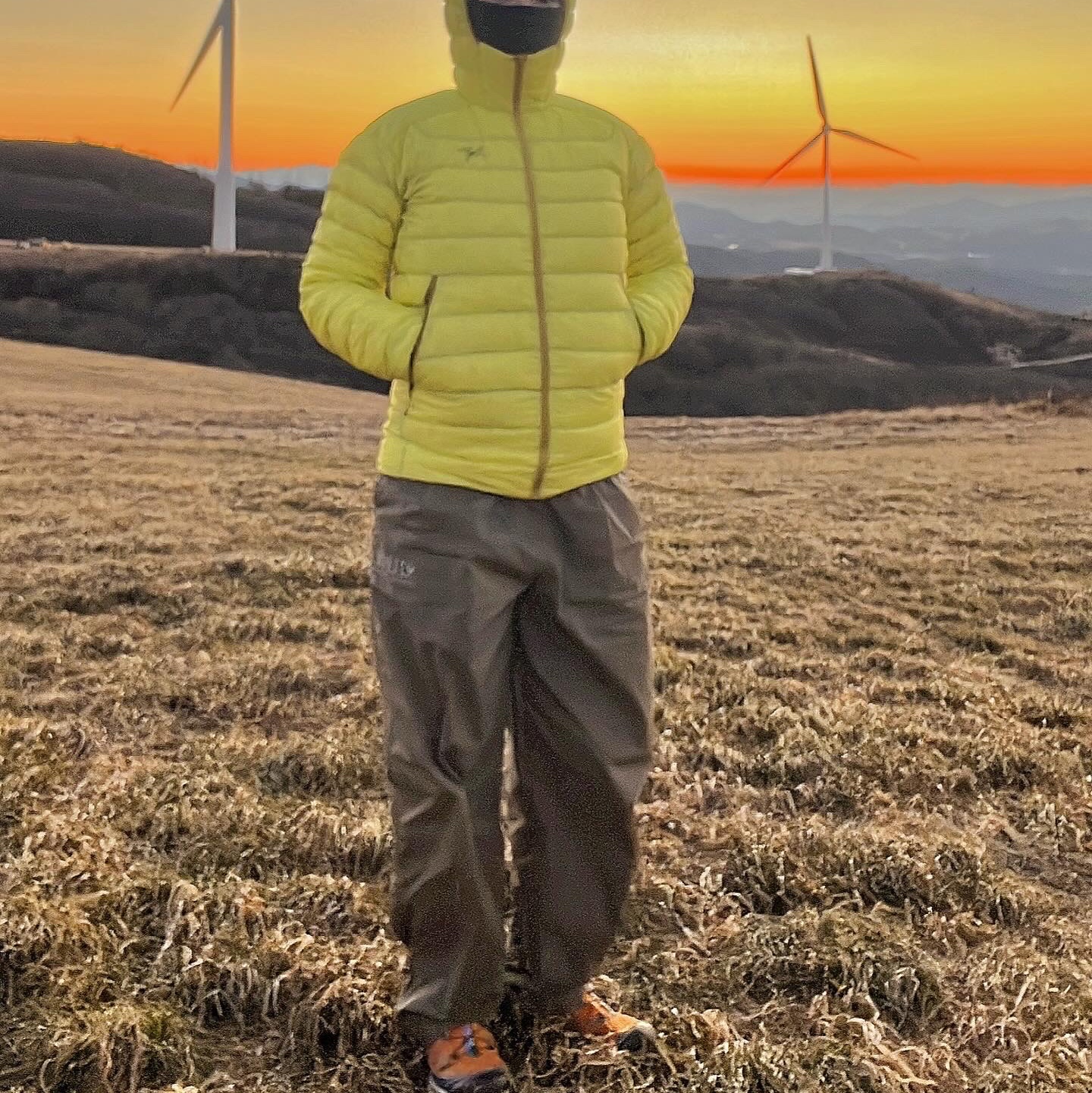 Arc'teryx Cerium Hoody Oracle, Arc'teryx Mantis 1 Waistpack Black 착용 스타일 - 3