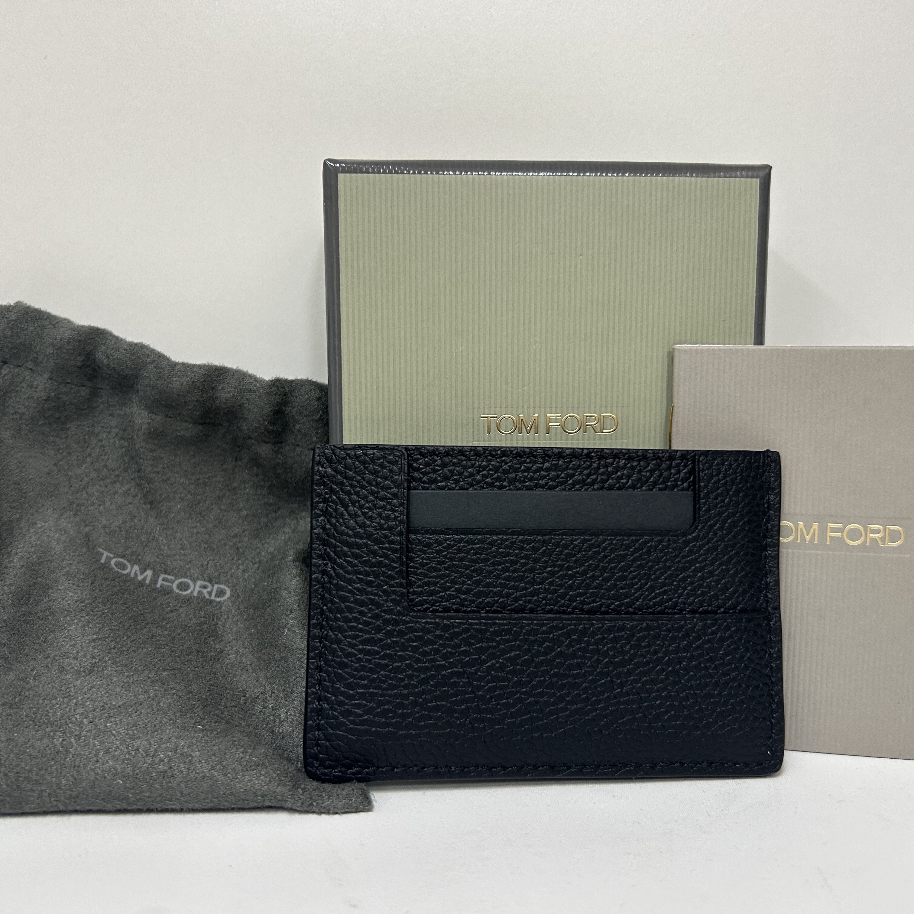 Tom Ford Leather TF Card Holder Black 착용 스타일 - 2