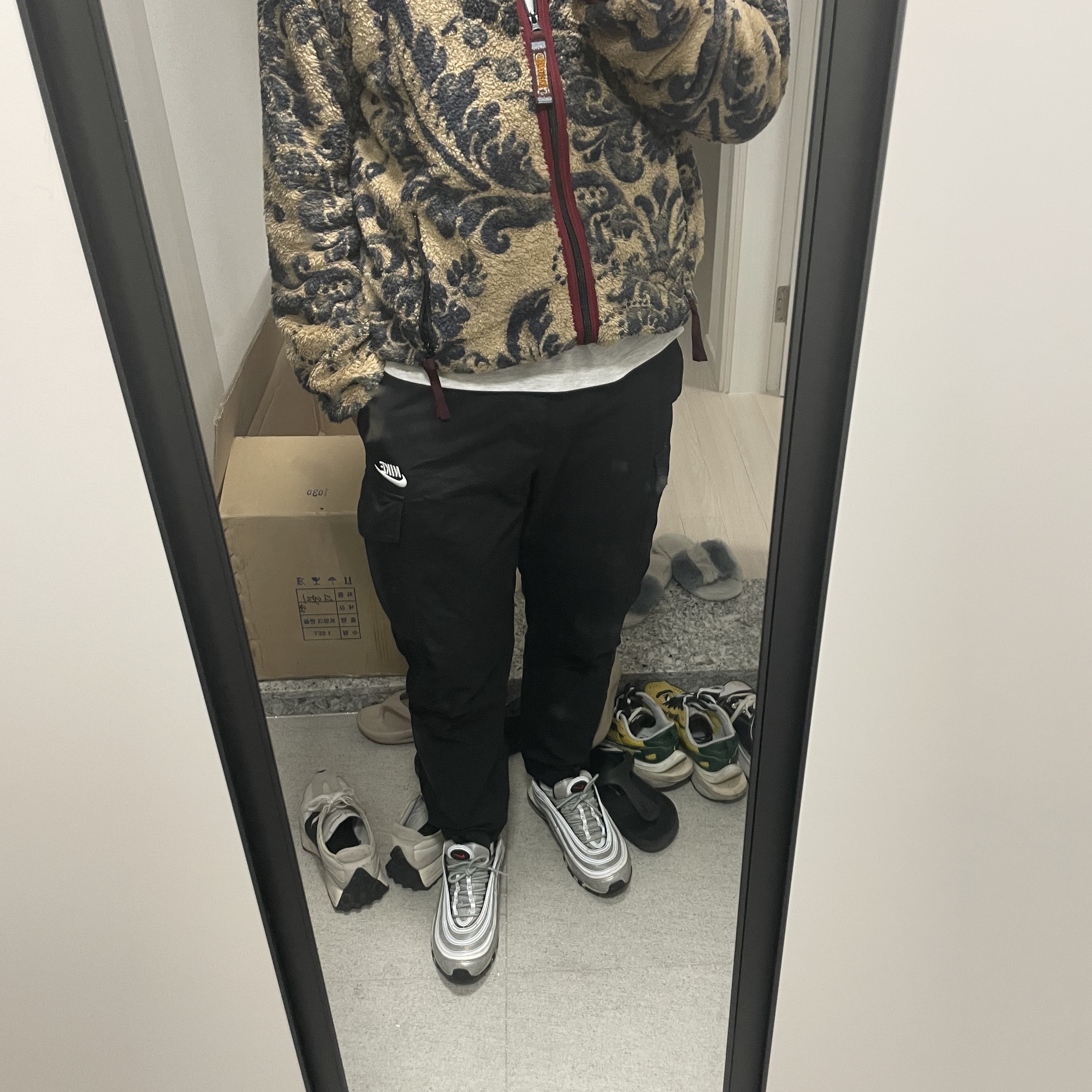 Kapital Damask Pattern Maria Fleece Zip Blouson Beige, Nike Air Max 97 OG Silver Bullet 2022 착용 스타일