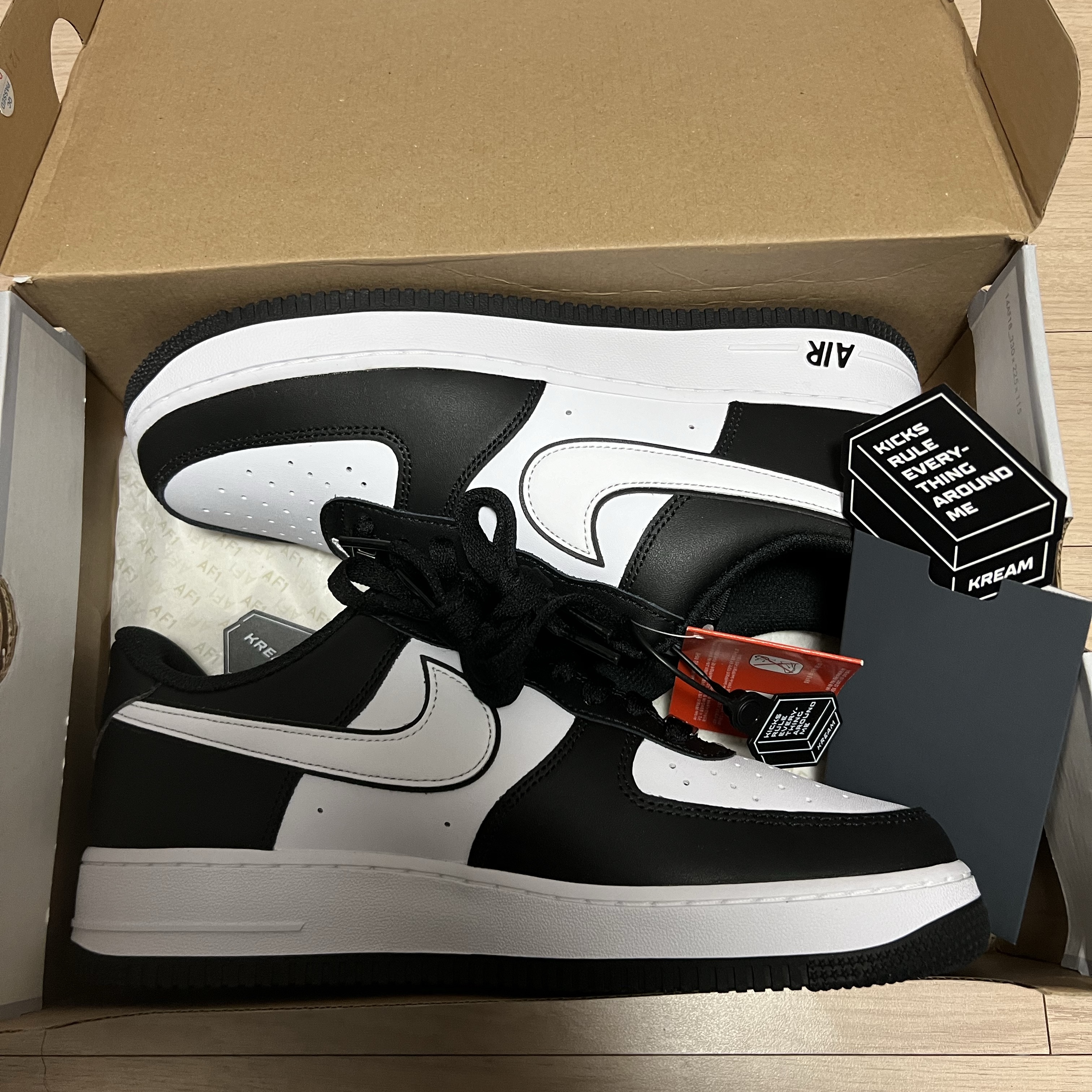 Nike Air Force 1 '07 Black White 착용 스타일